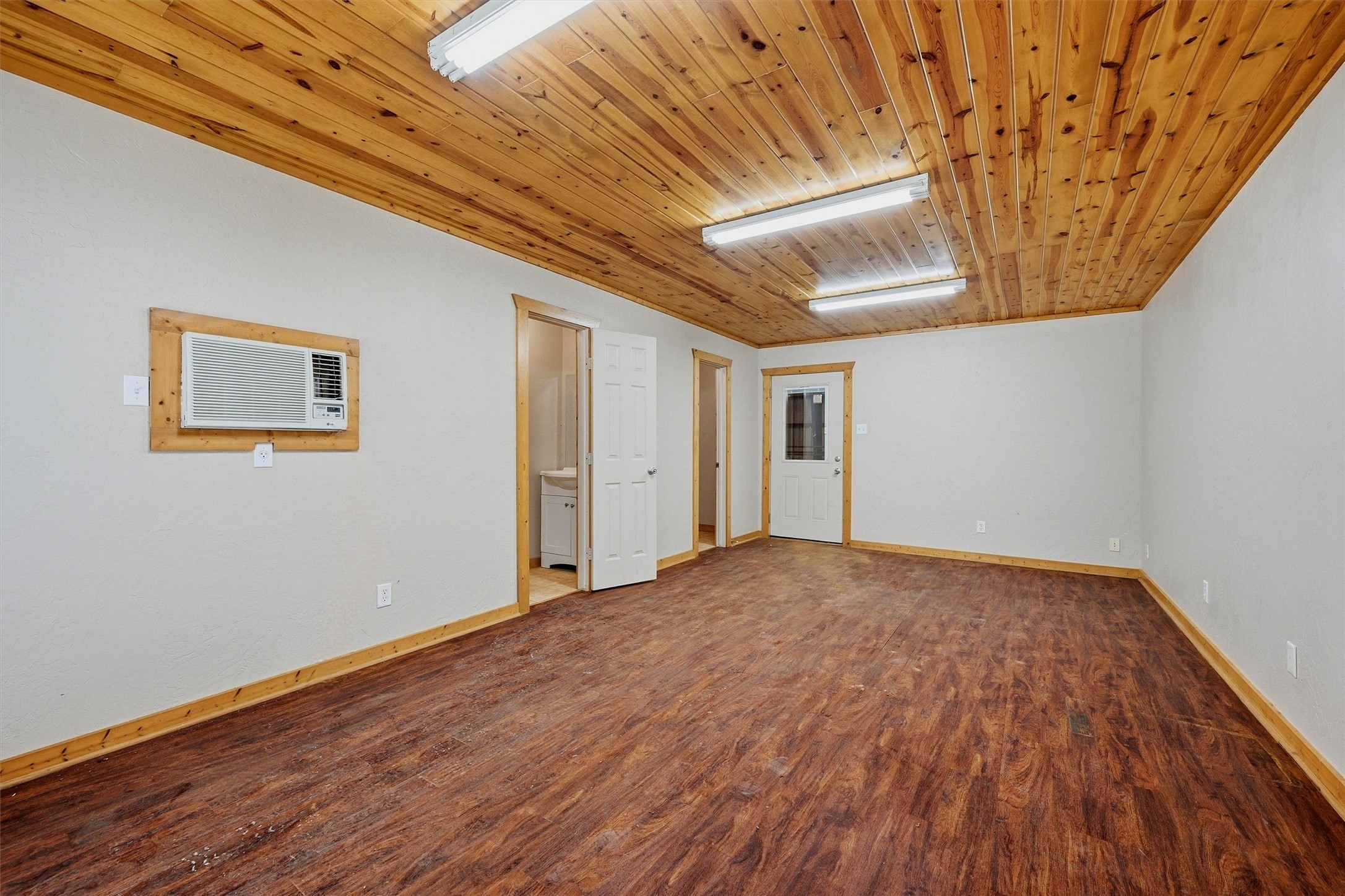 1030 Roland Road