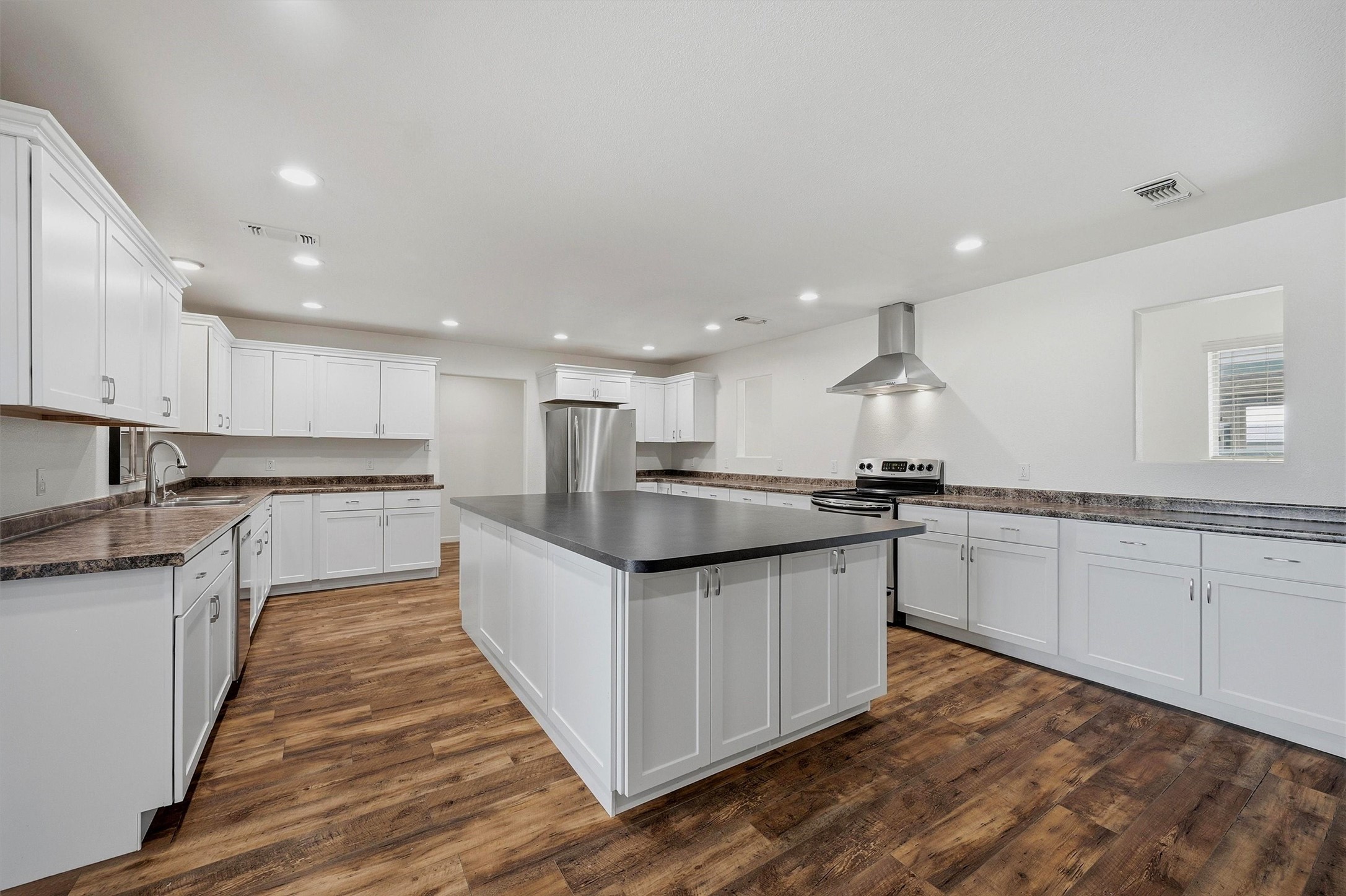 1030 Roland Road