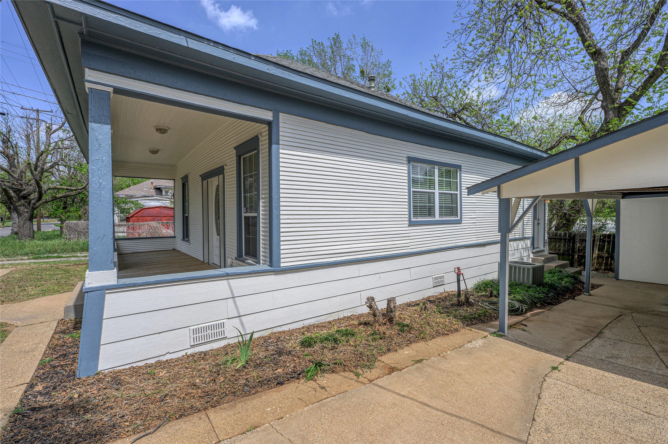 108 N Eddy Avenue