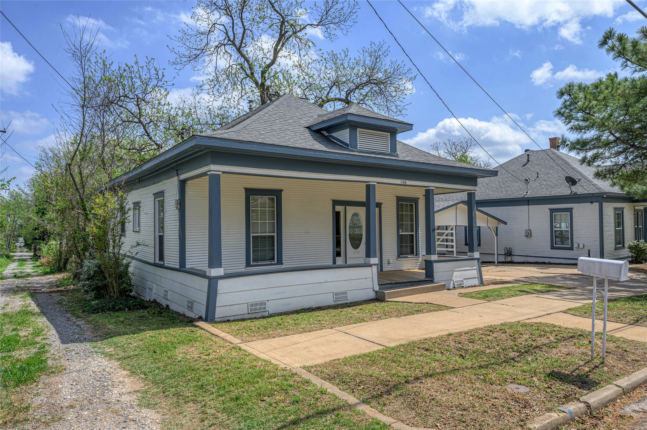108 N Eddy Avenue