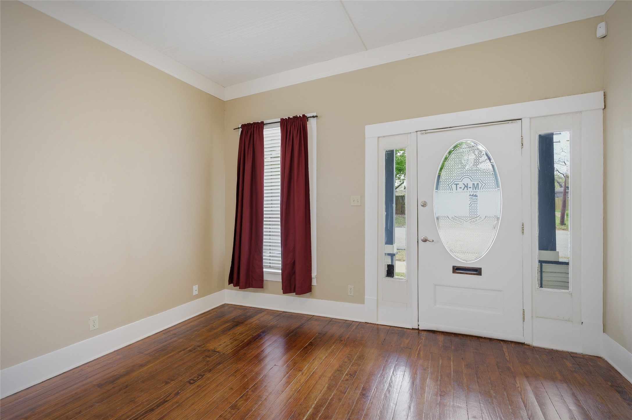 108 N Eddy Avenue
