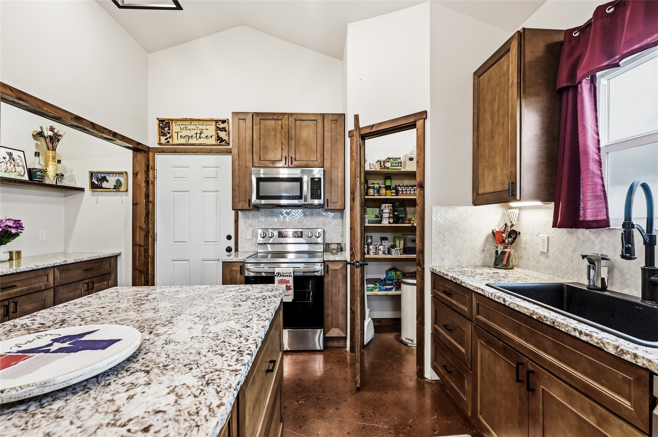 435 County Road 4875