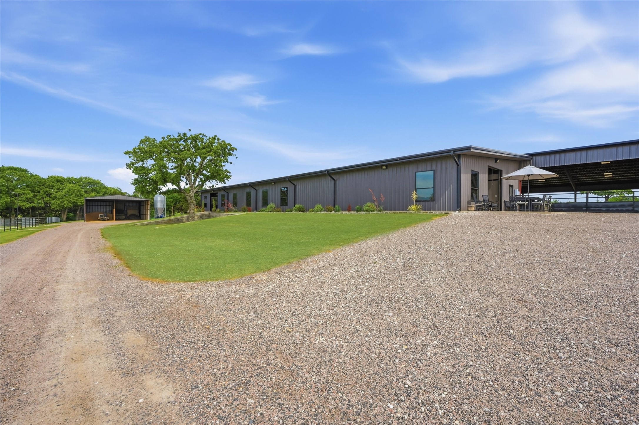 1643-1861 Roland Road