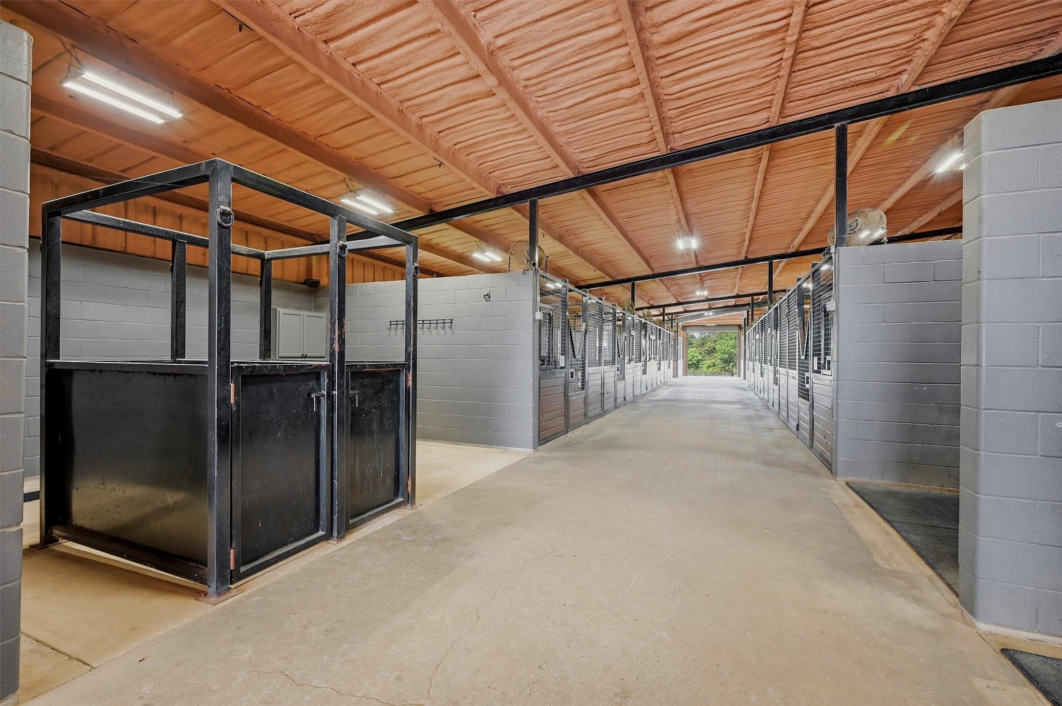 1643-1861 Roland Road