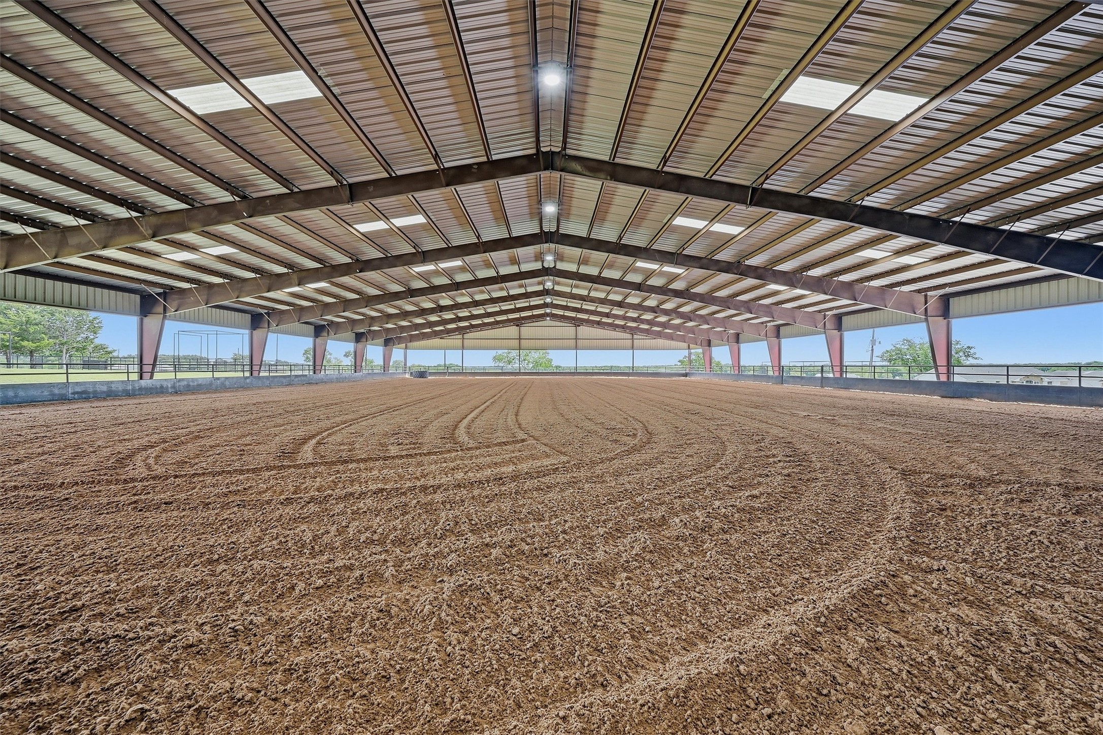 1643-1861 Roland Road