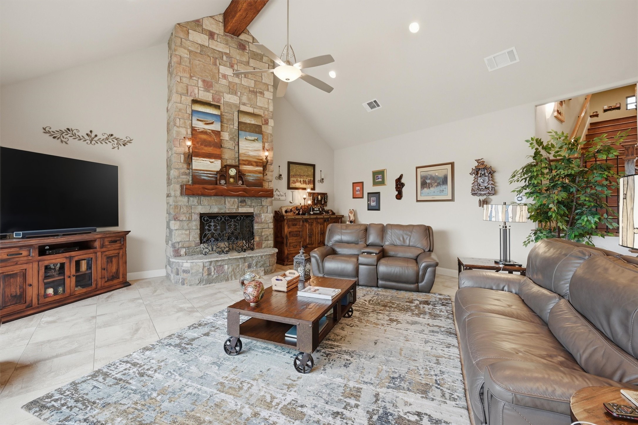 114 Blackfoot Trail