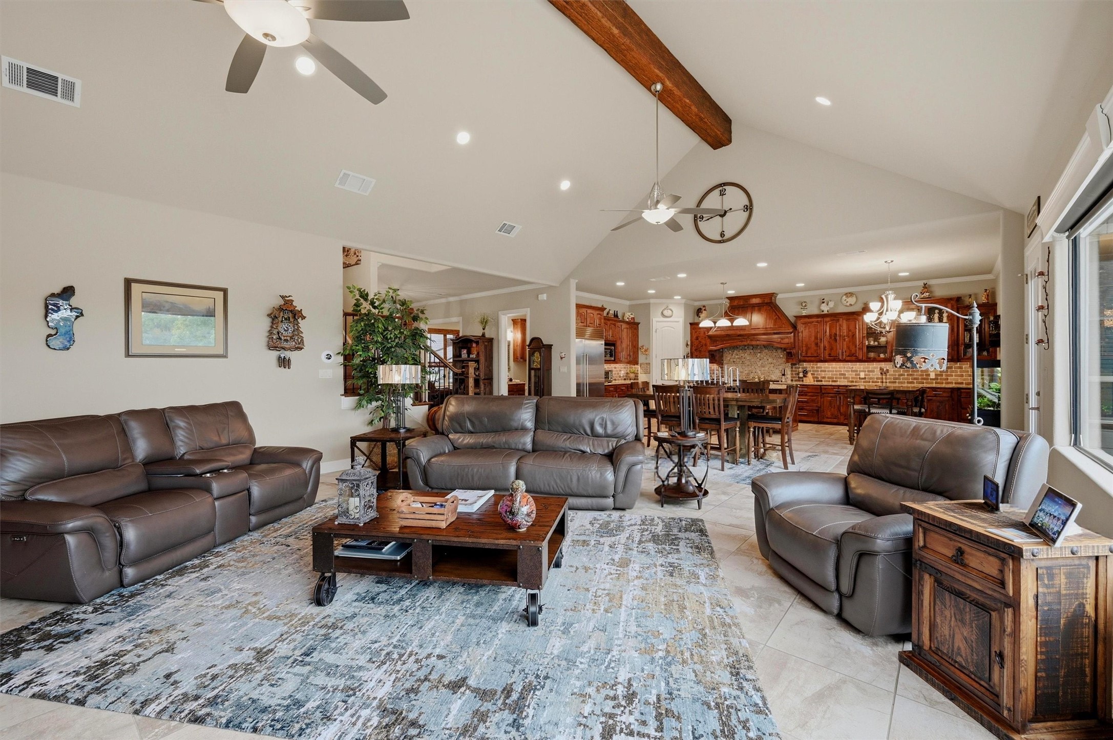 114 Blackfoot Trail