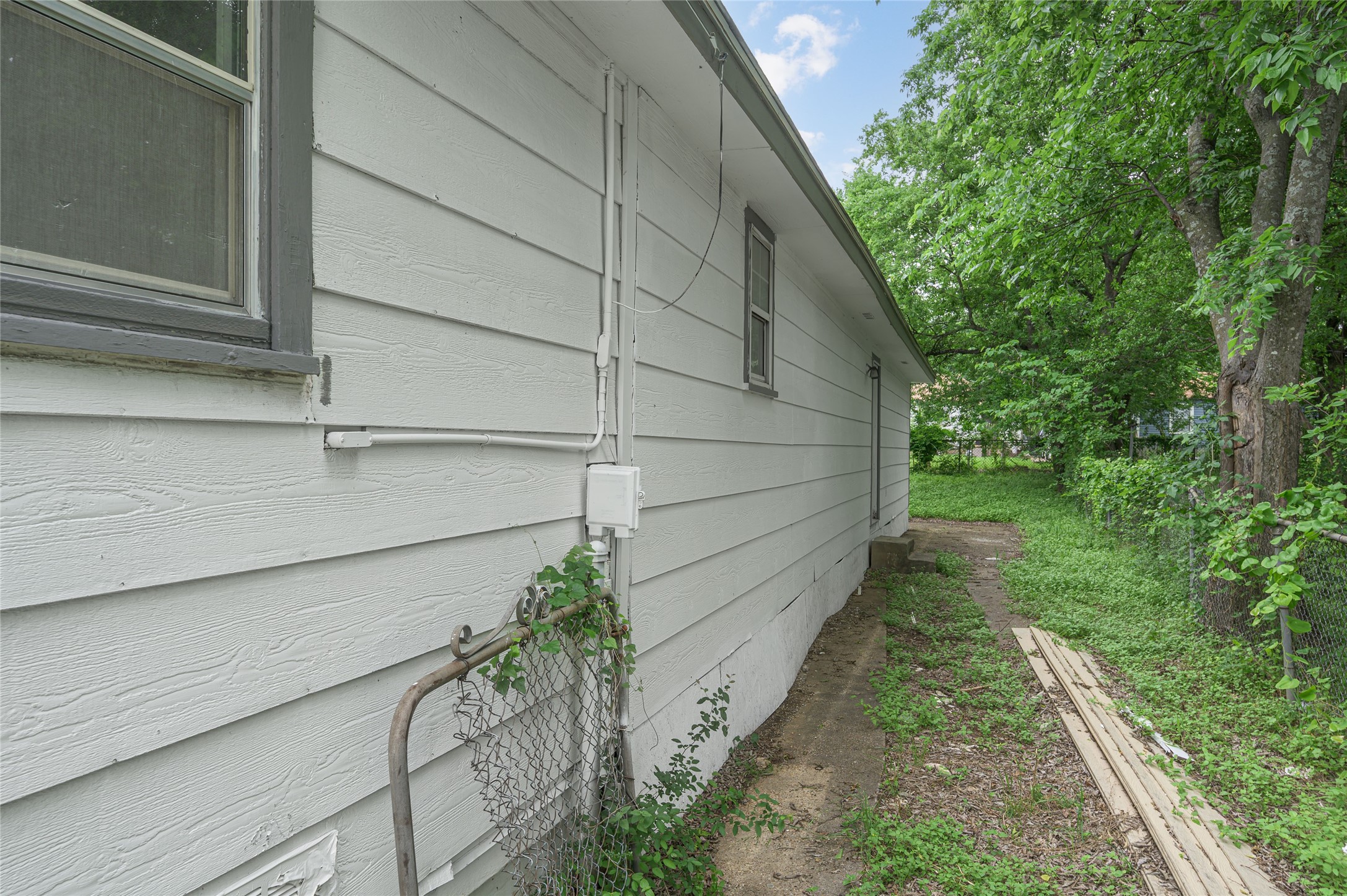 3455 Kellogg Avenue