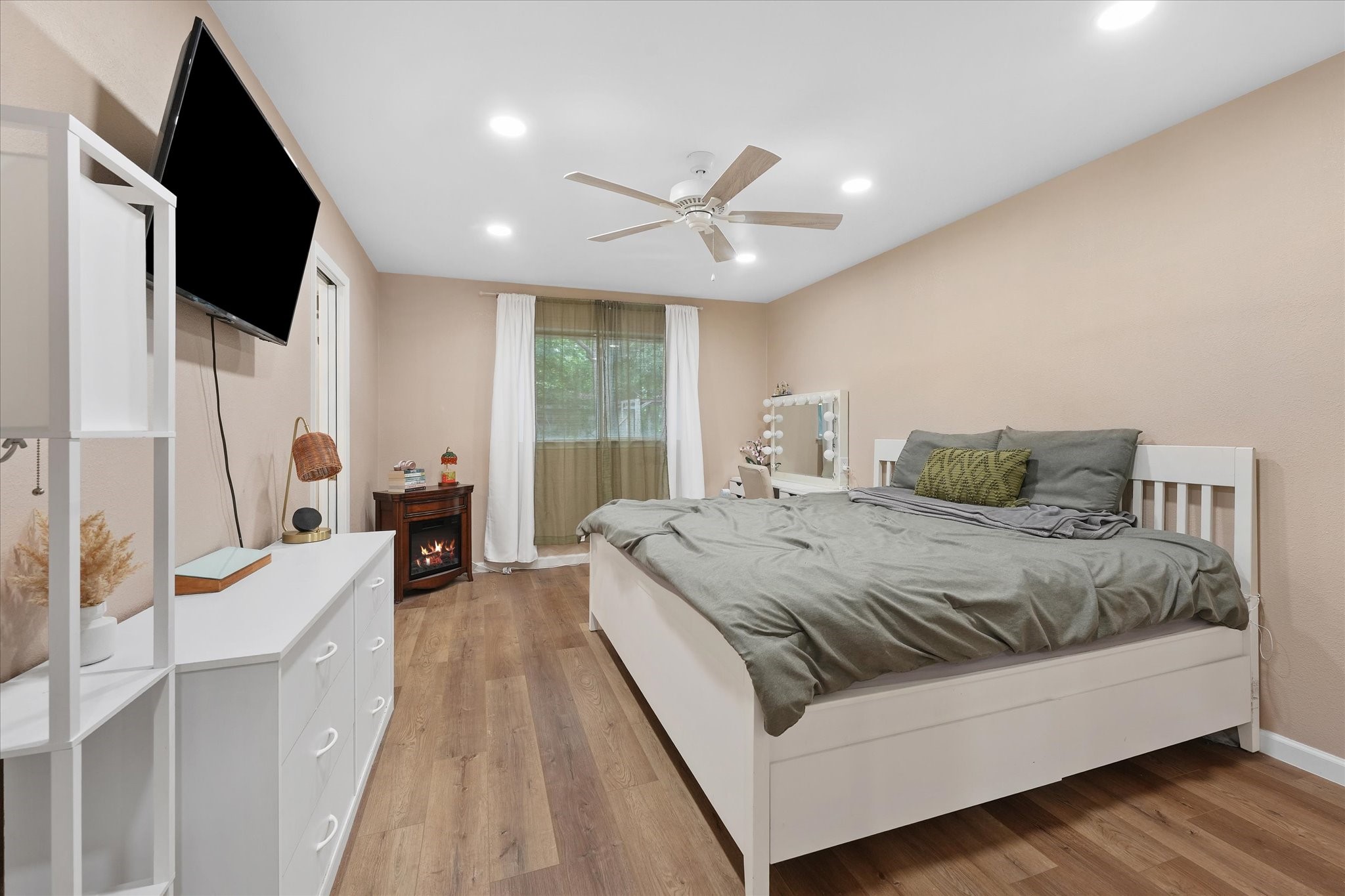 401 Columbia Circle