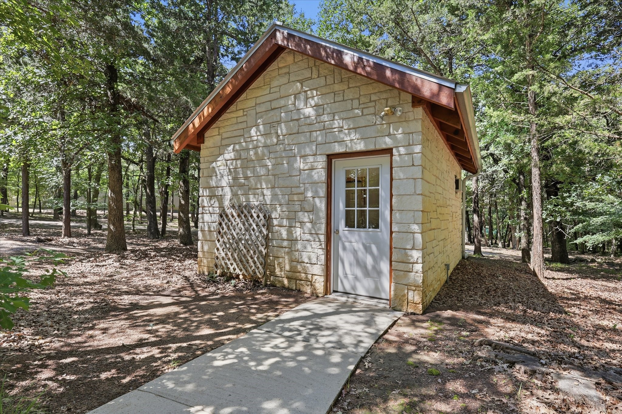 23833 Highway 377