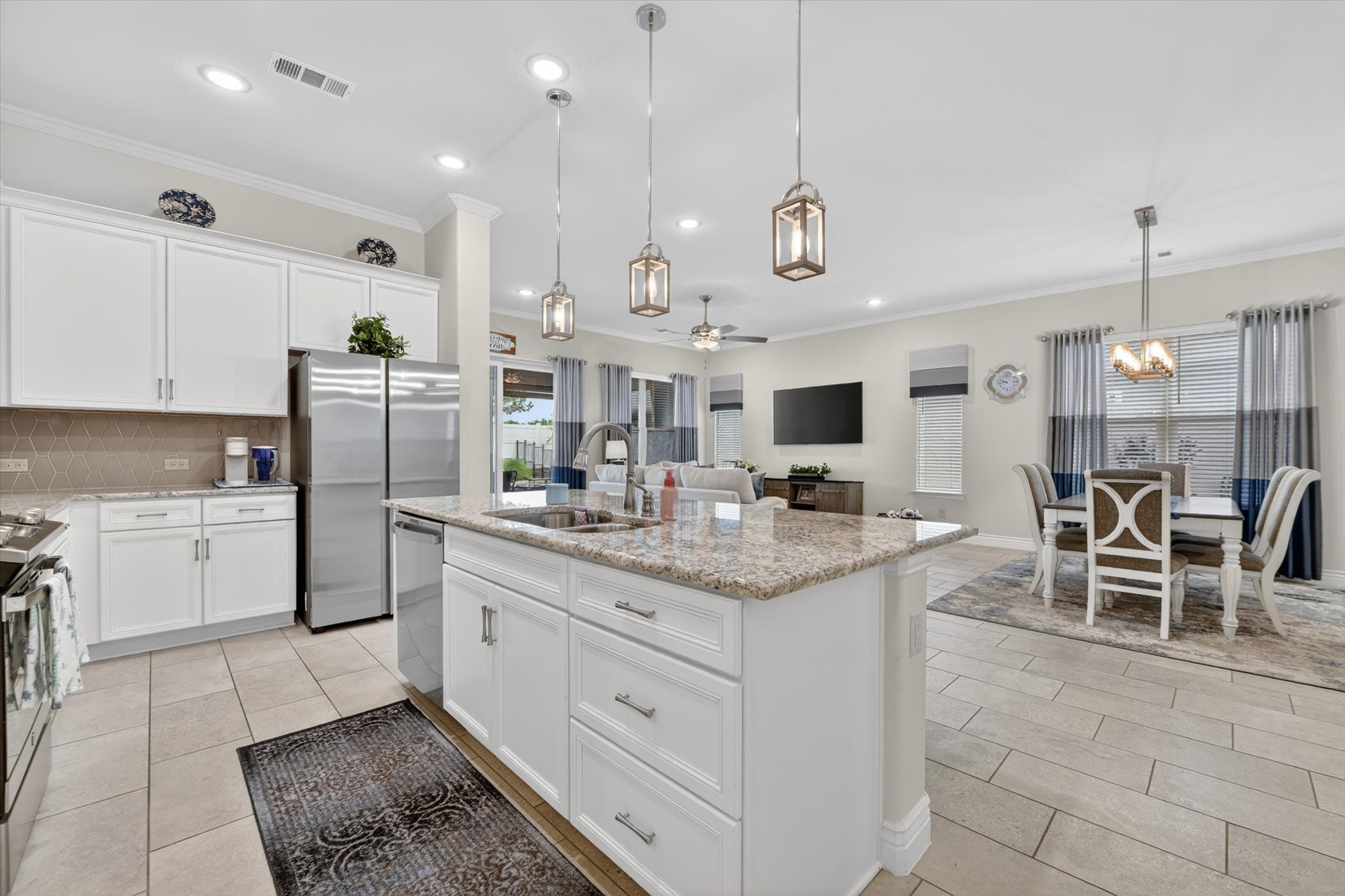 9808 Silver Rock Way