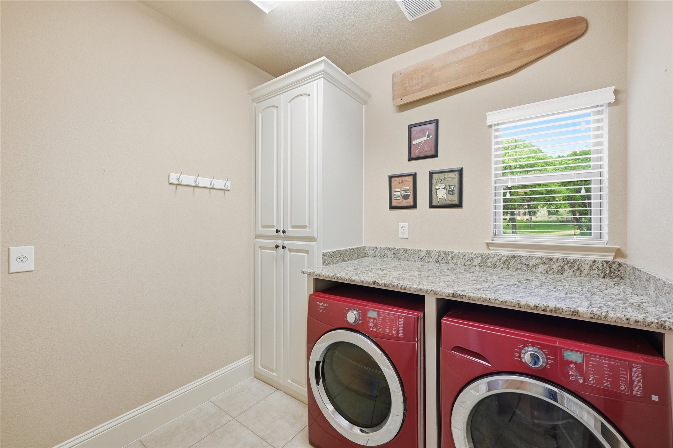 1107 Kiowa Drive E
