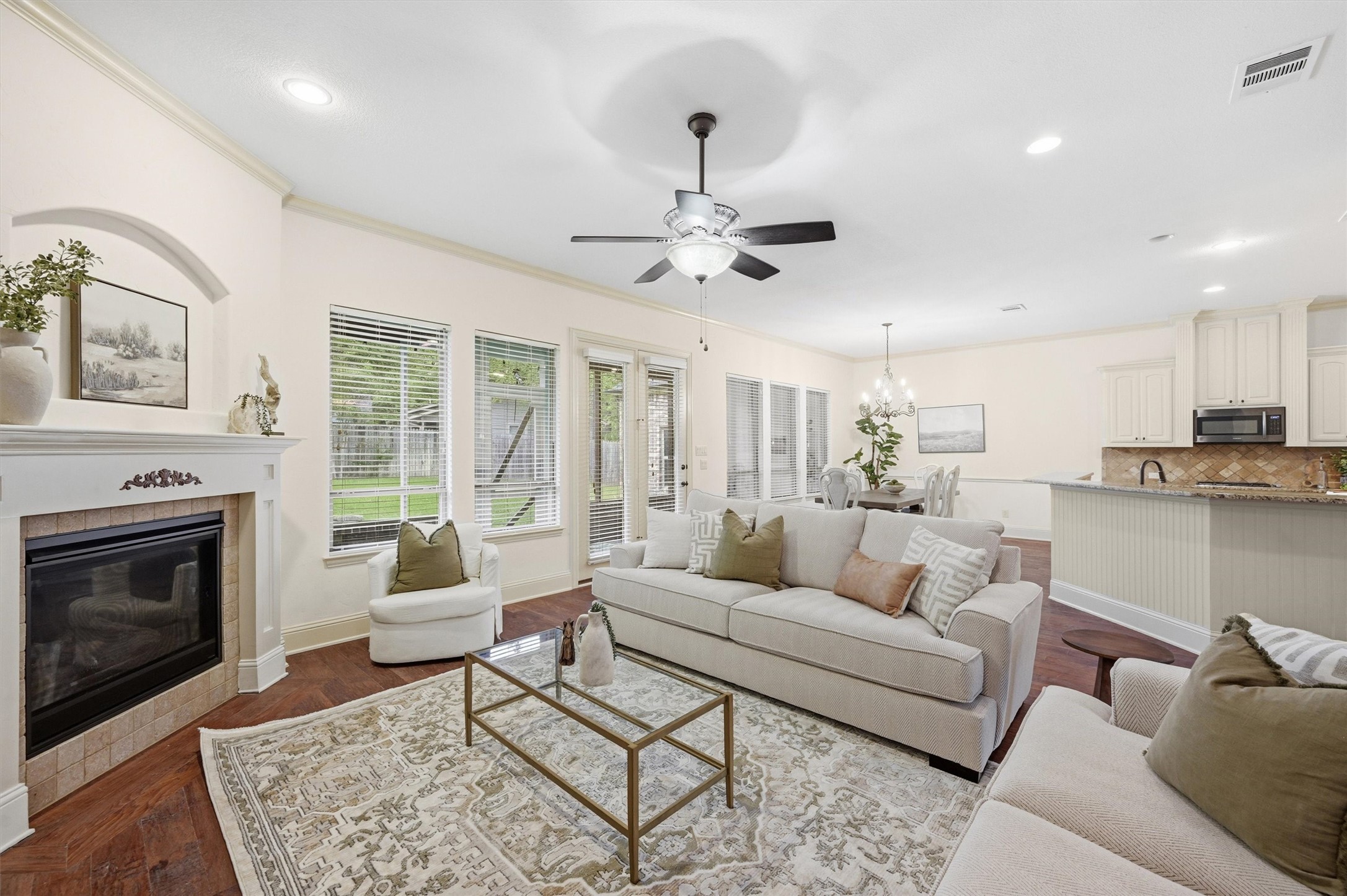 1107 Kiowa Drive E