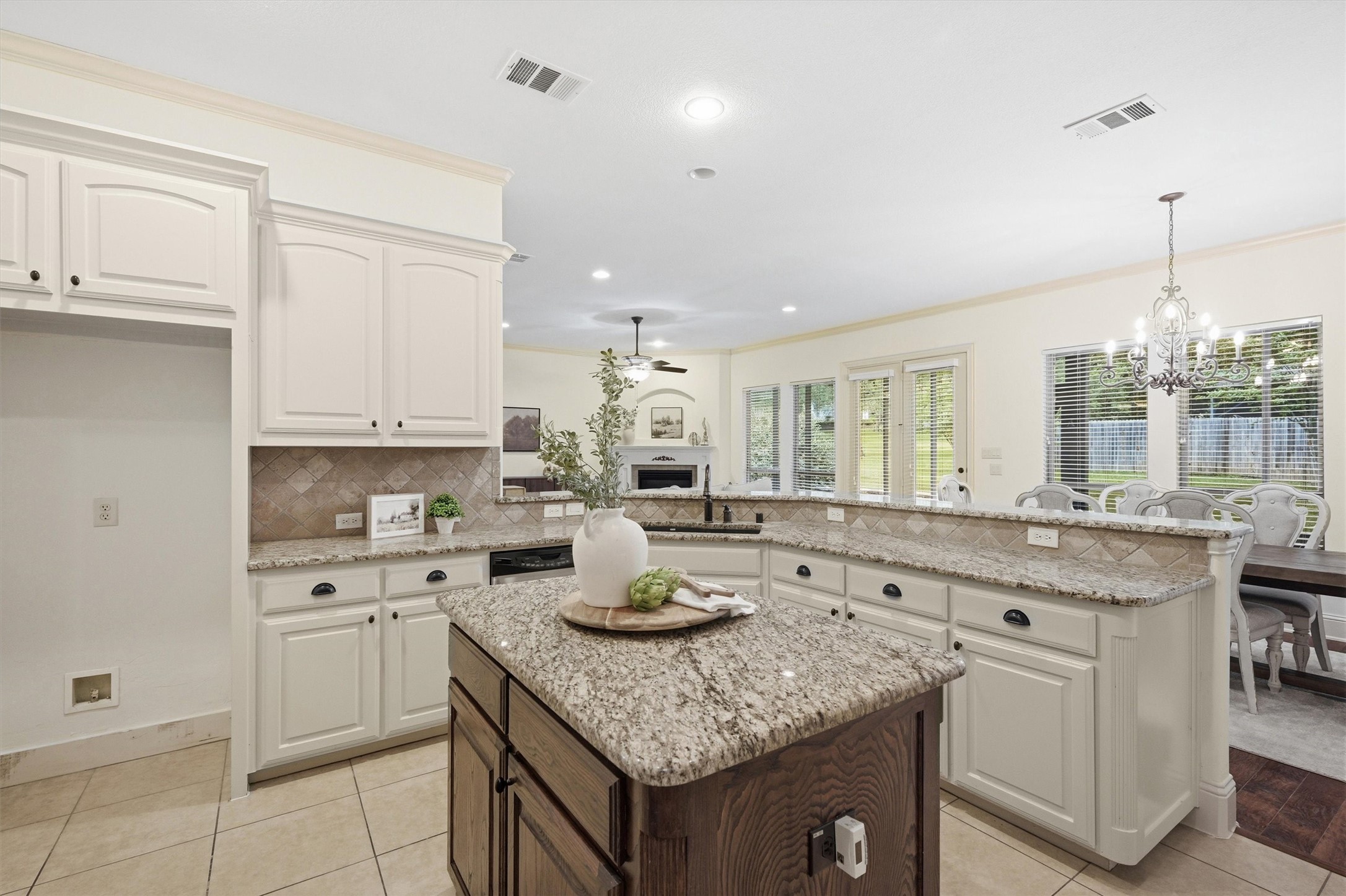 1107 Kiowa Drive E