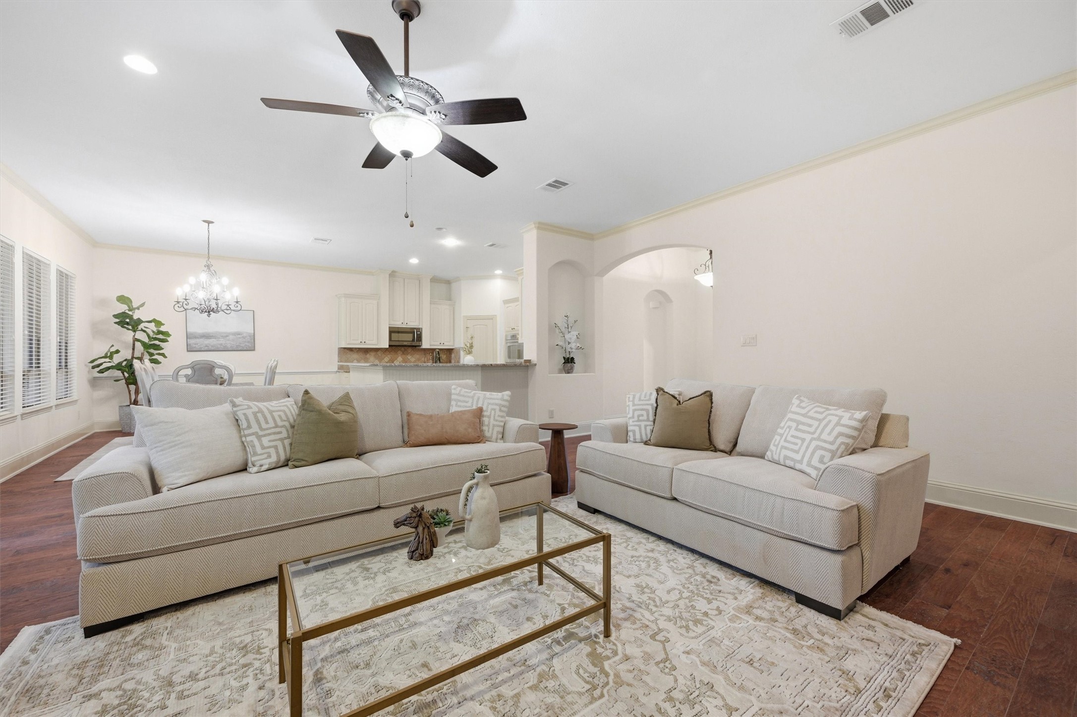 1107 Kiowa Drive E