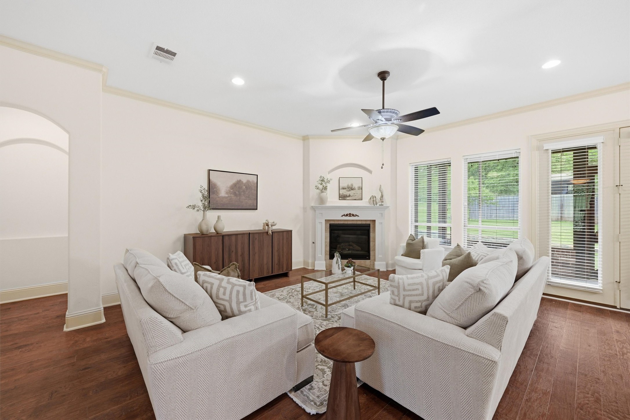 1107 Kiowa Drive E