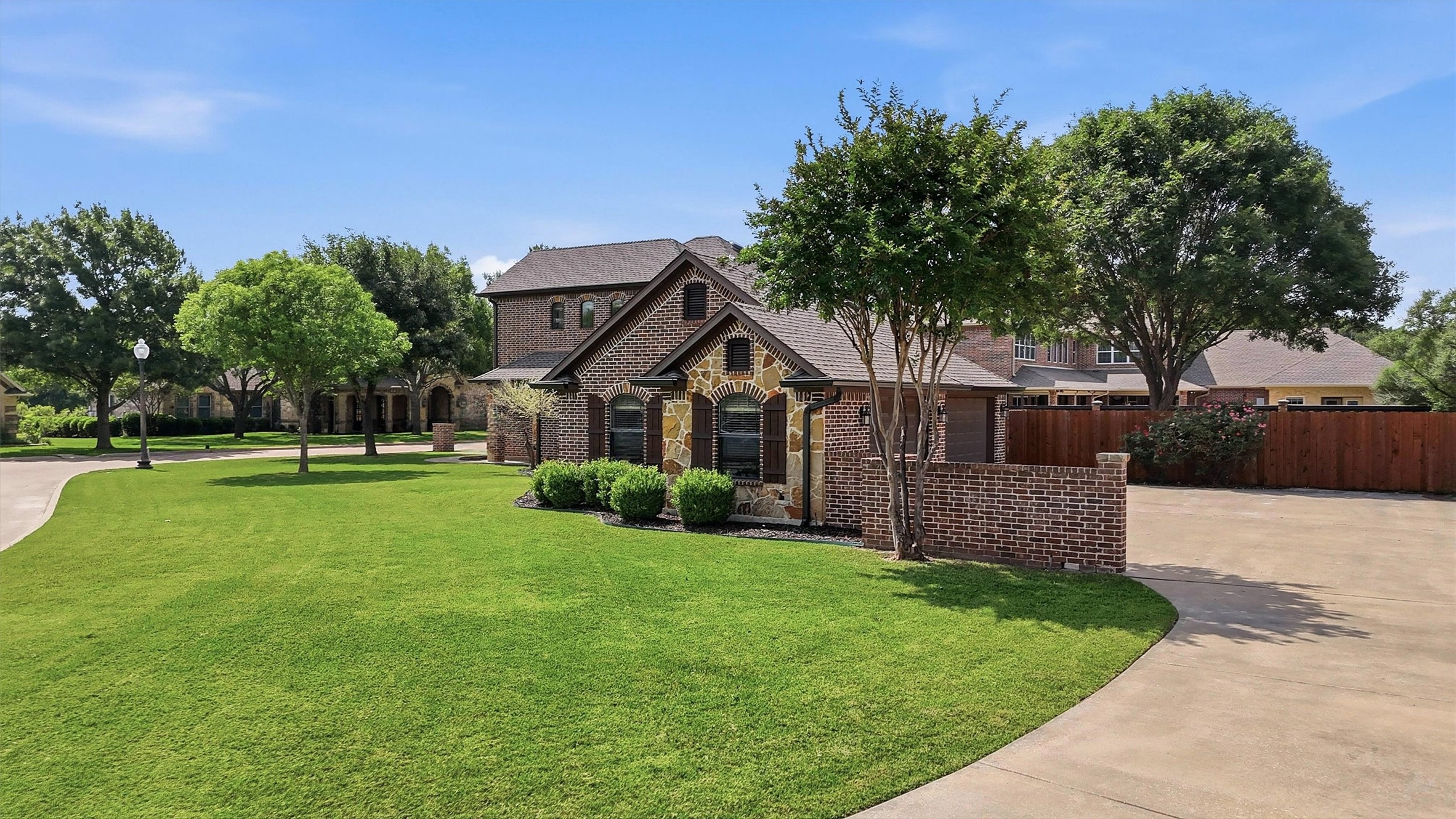 201 Hillside Lane