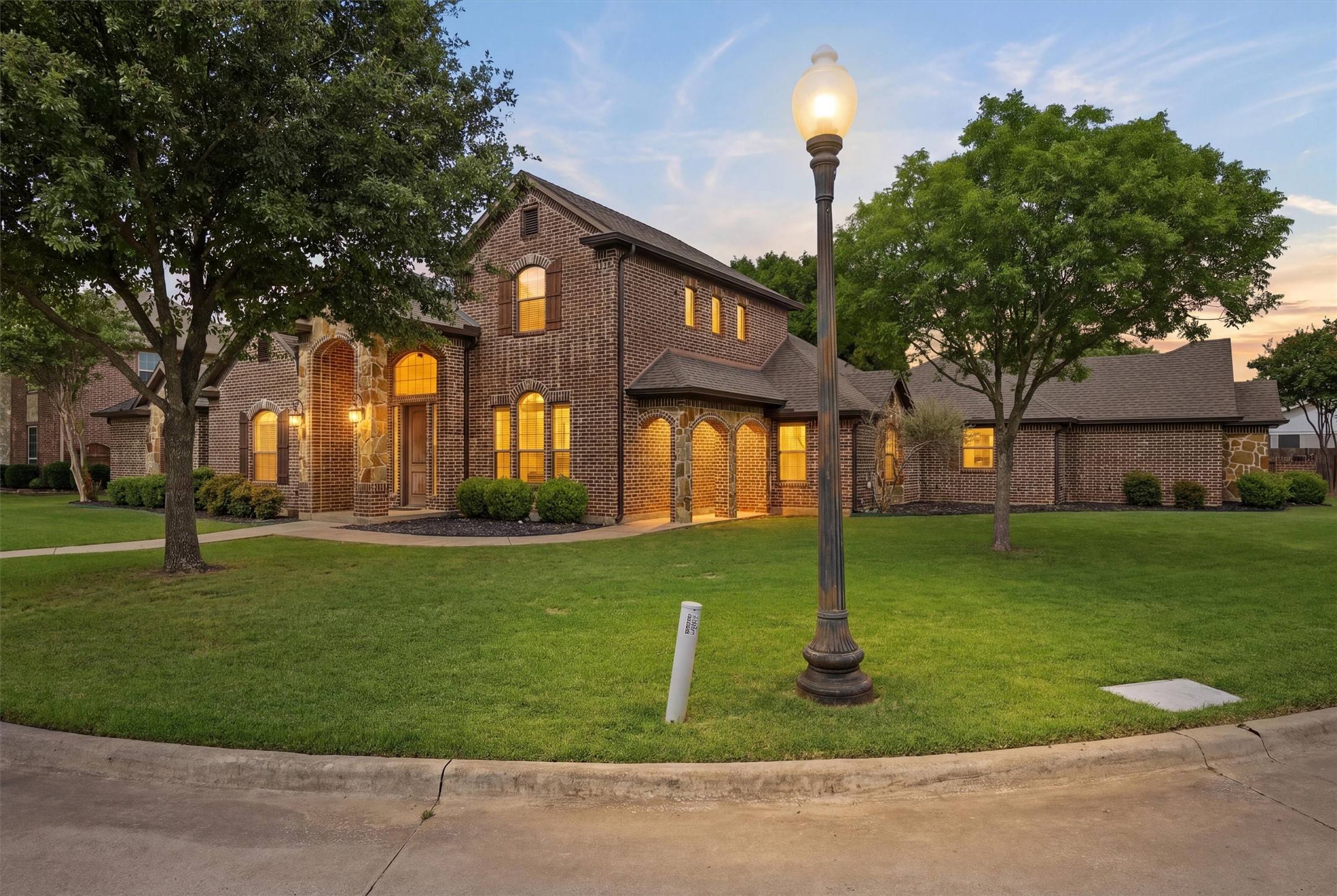 201 Hillside Lane