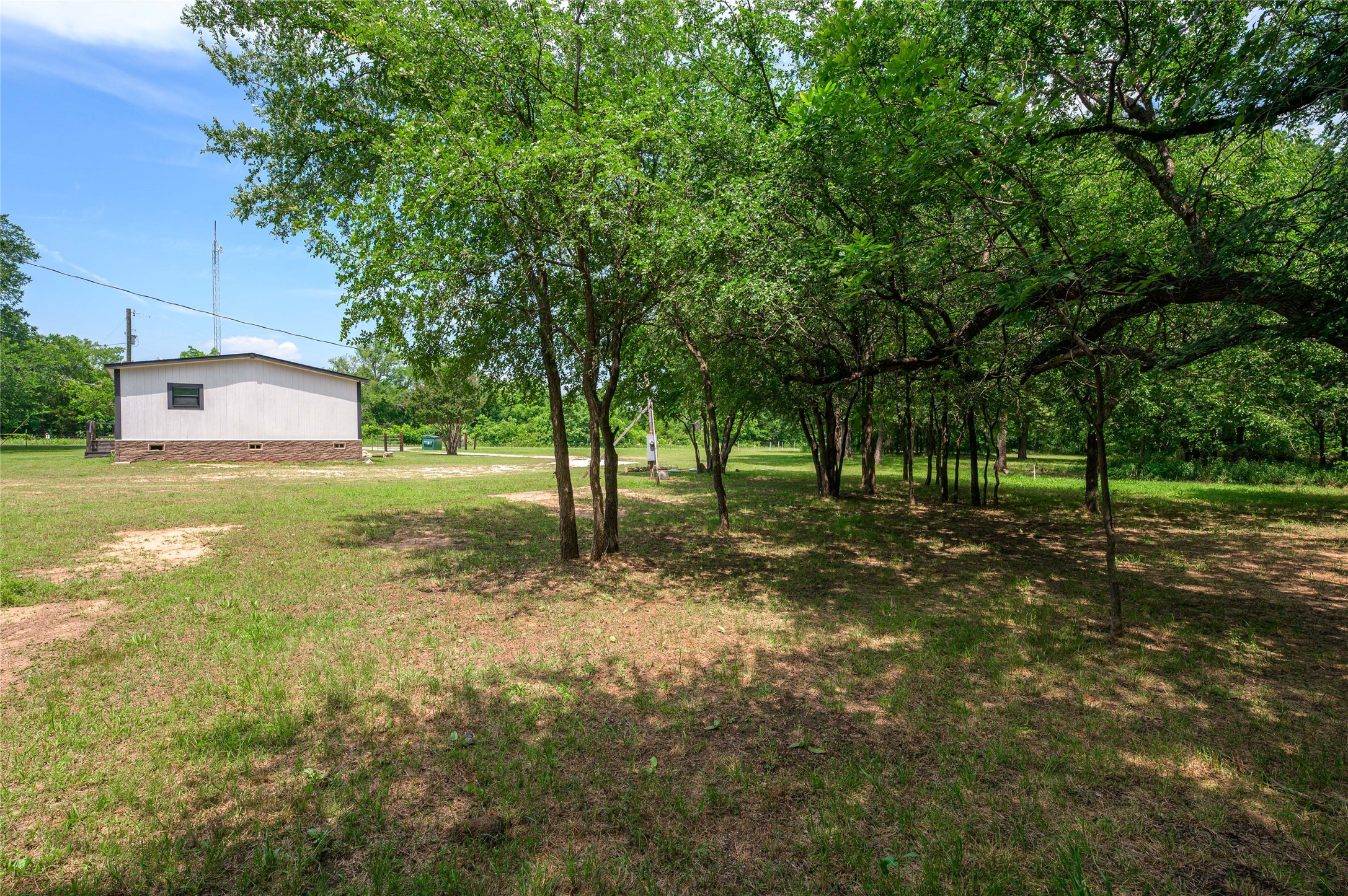 1742 Reynolds Lane