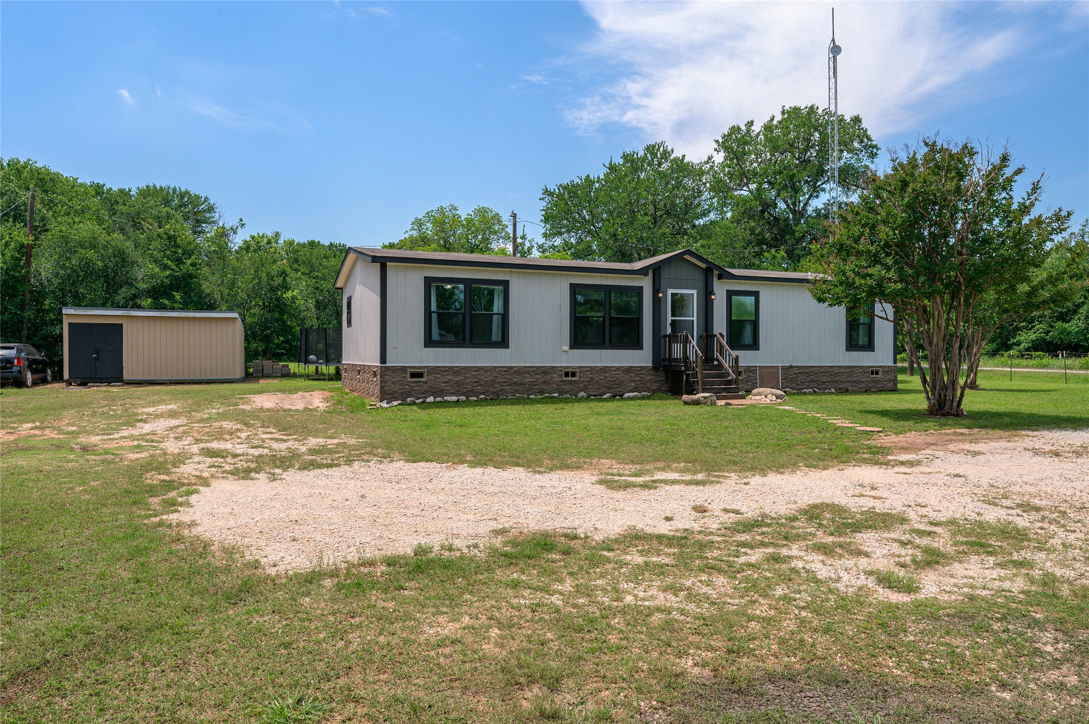1742 Reynolds Lane