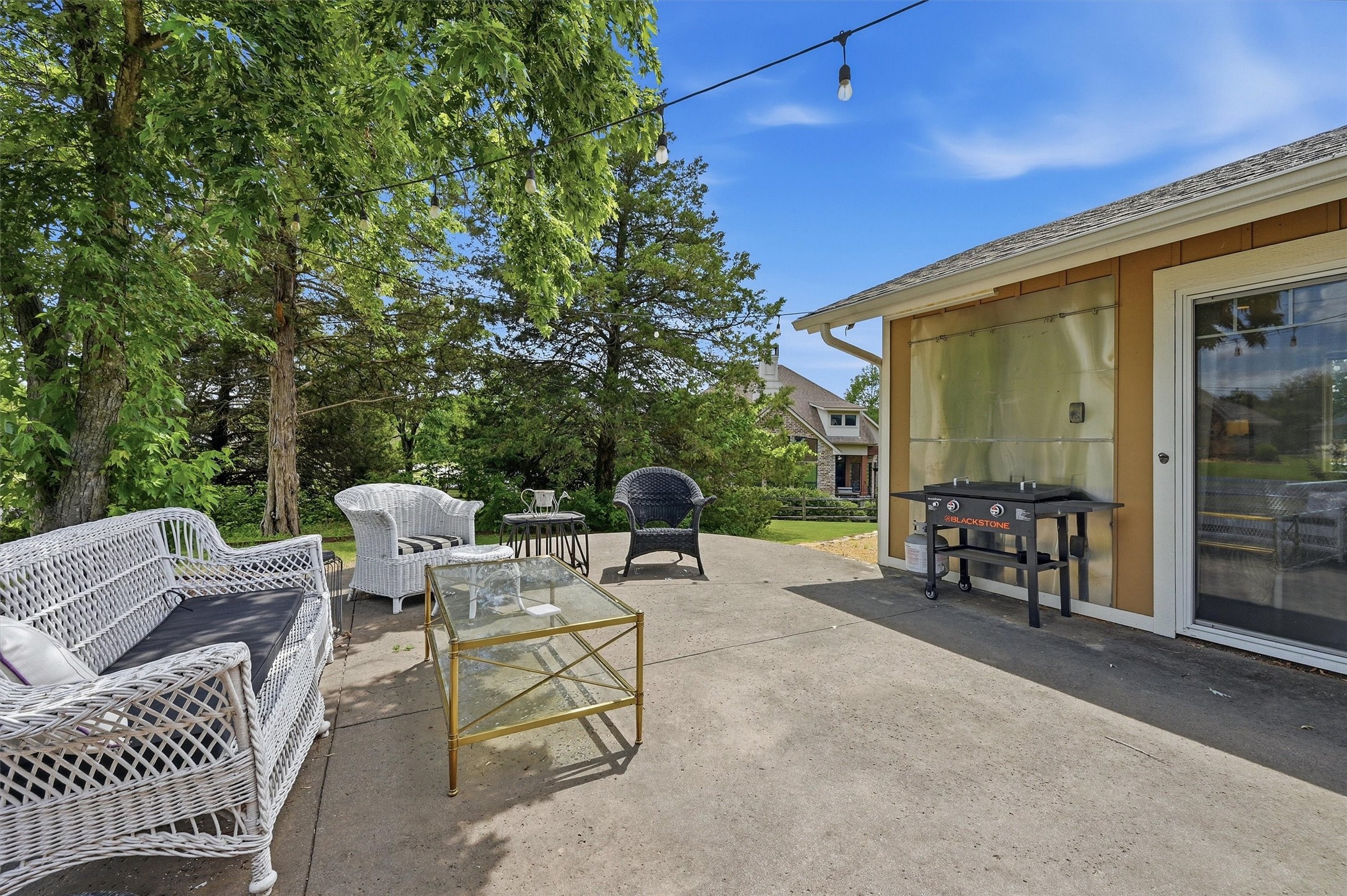 100 Cayuga Cove