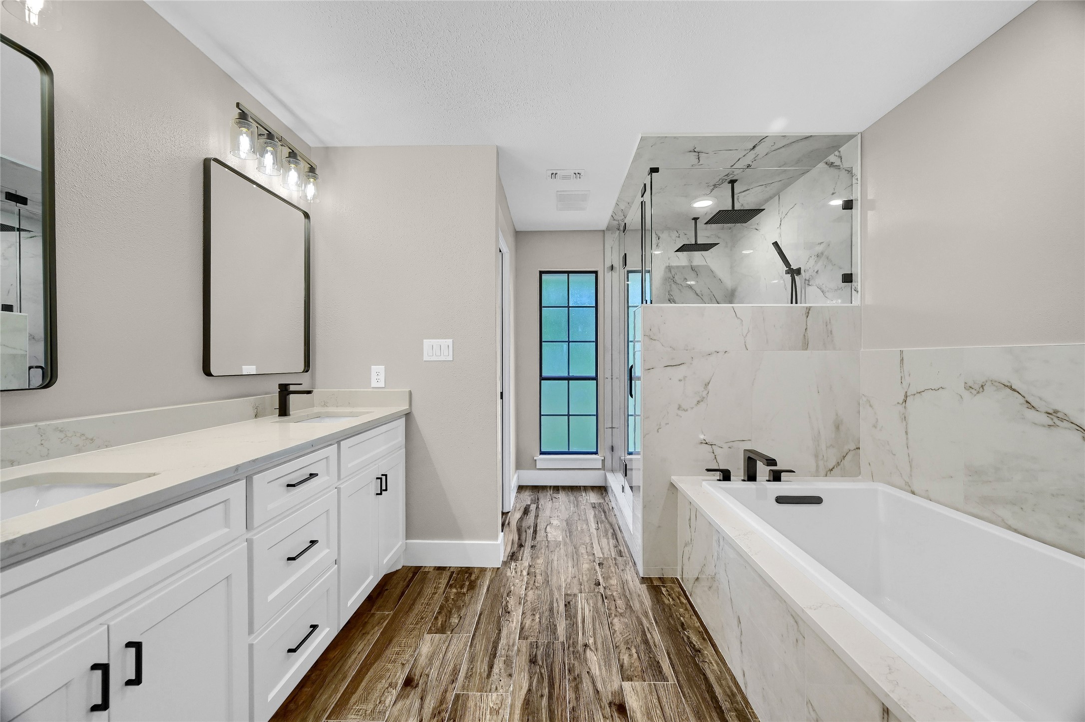 TBD 1101a Brooks Lane