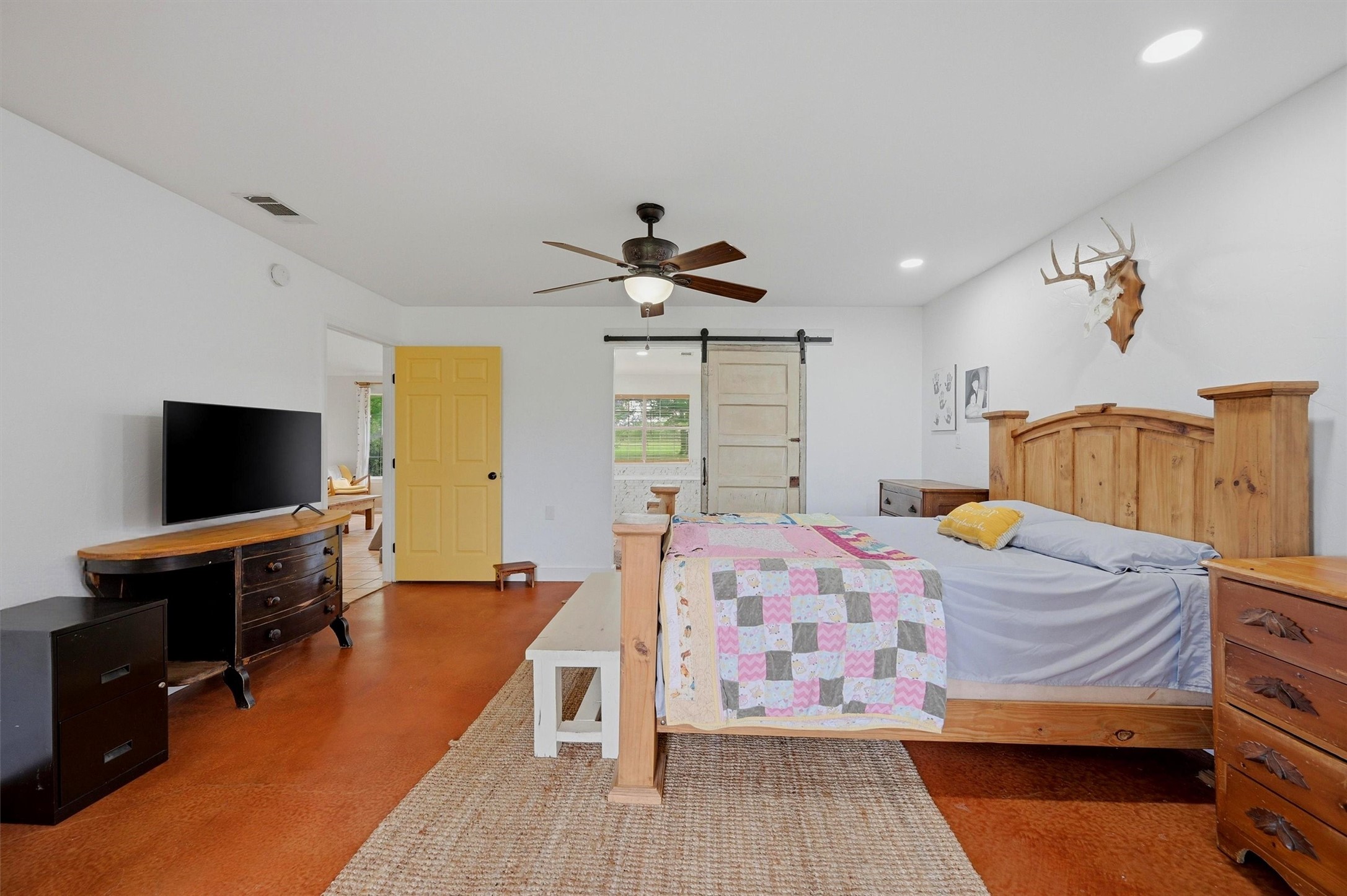 905 Crawford Road