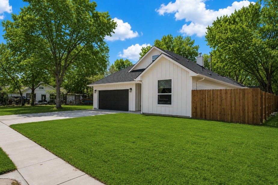 1314 E Pecan Street