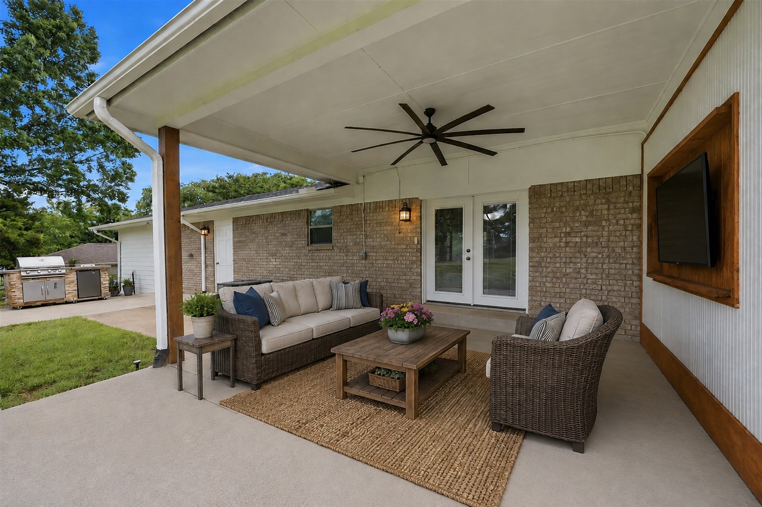 104 Kiowa Drive W