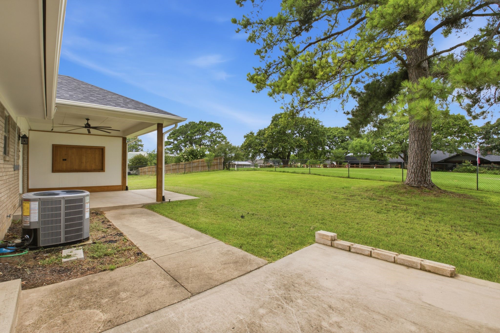 104 Kiowa Drive W