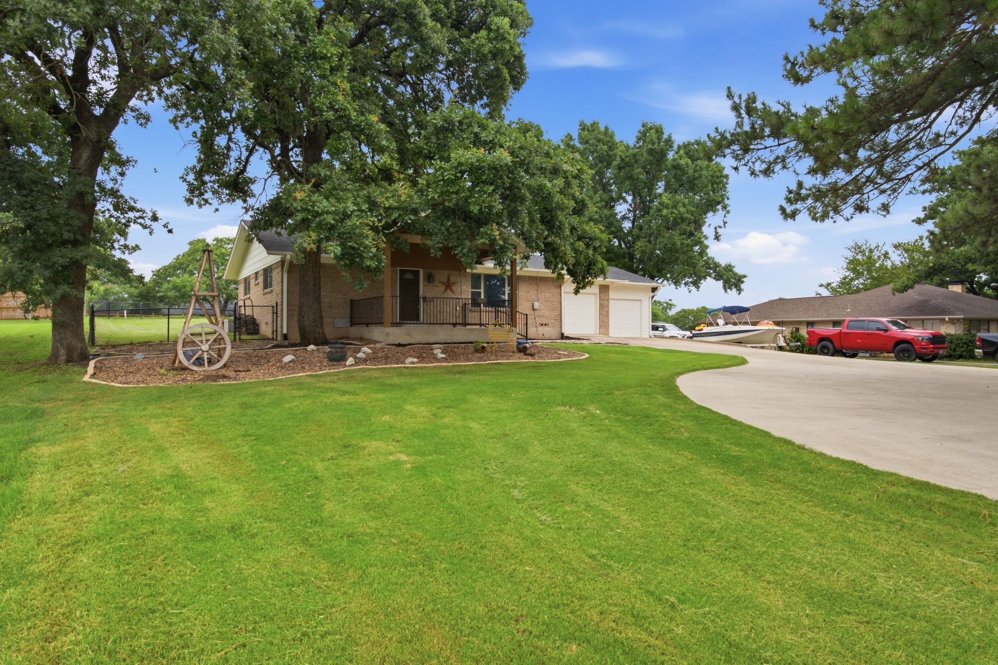 104 Kiowa Drive W