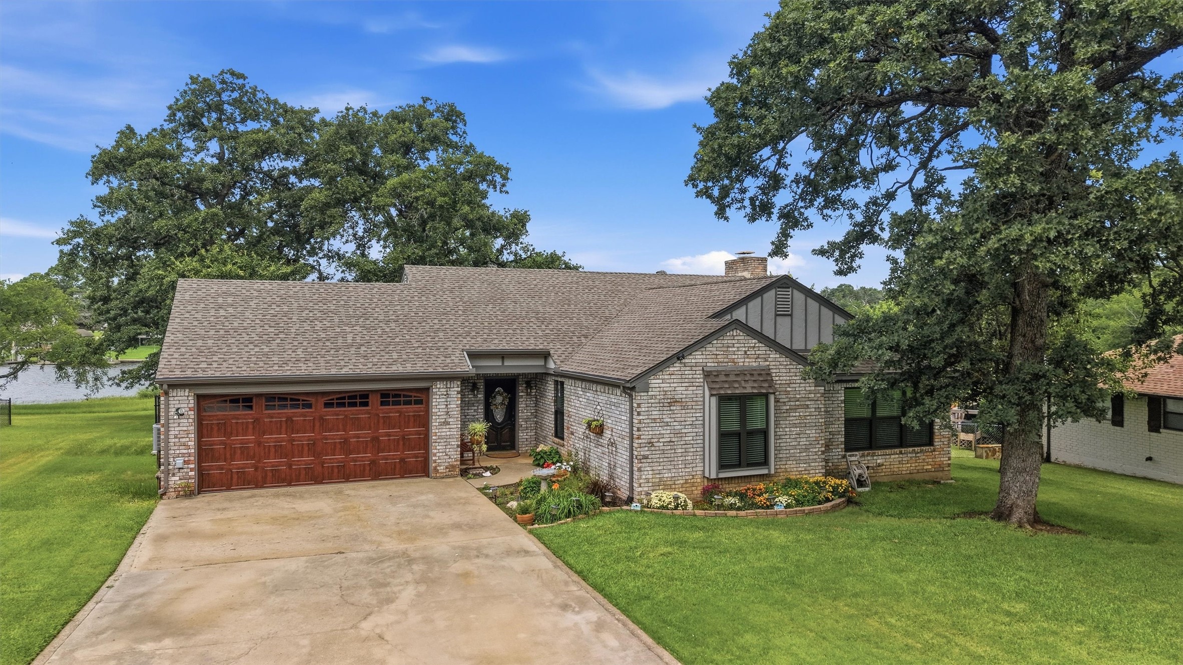 1344 Kiowa Drive E