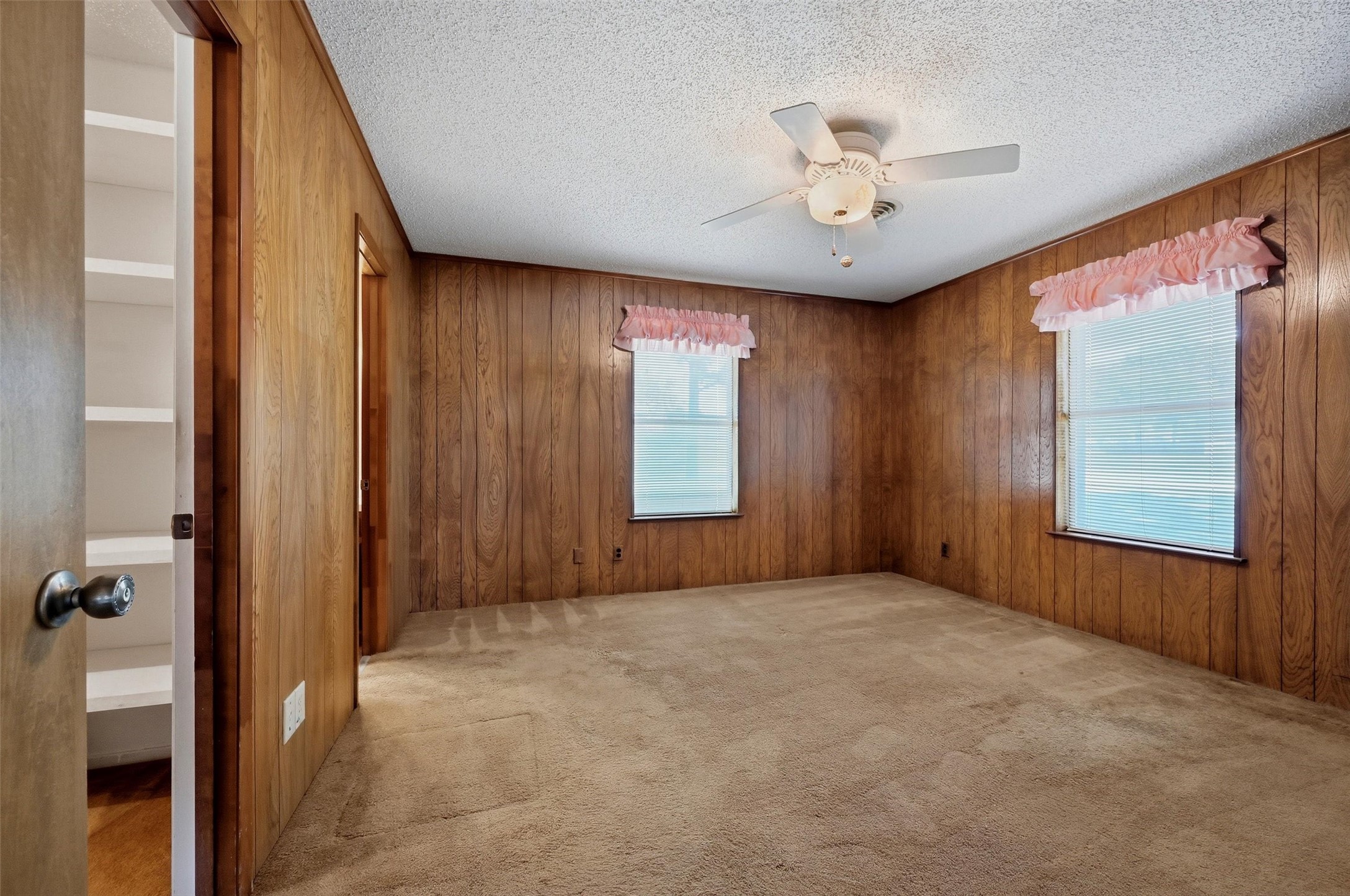 100 Mohican Trail
