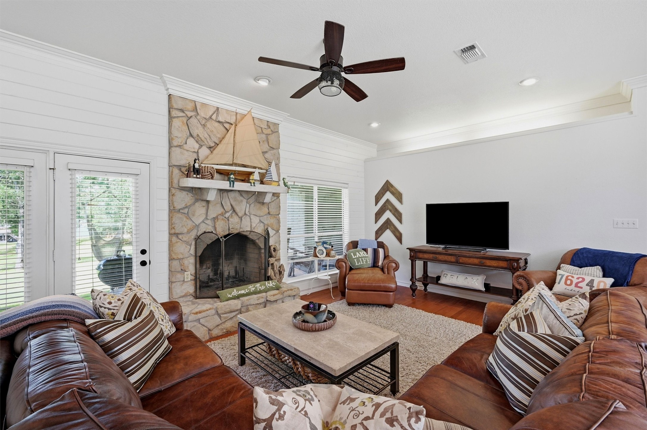 102 Mohawk Cove