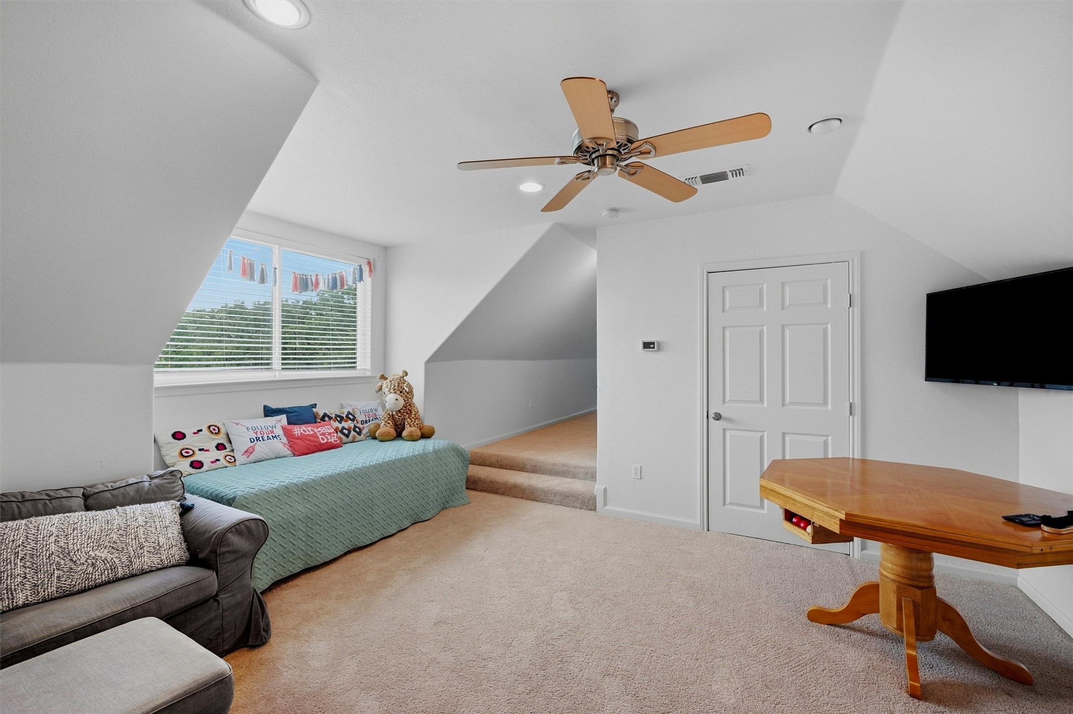 102 Mohawk Cove