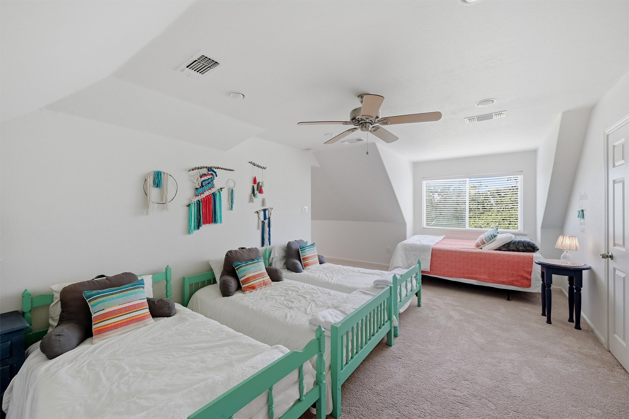 102 Mohawk Cove