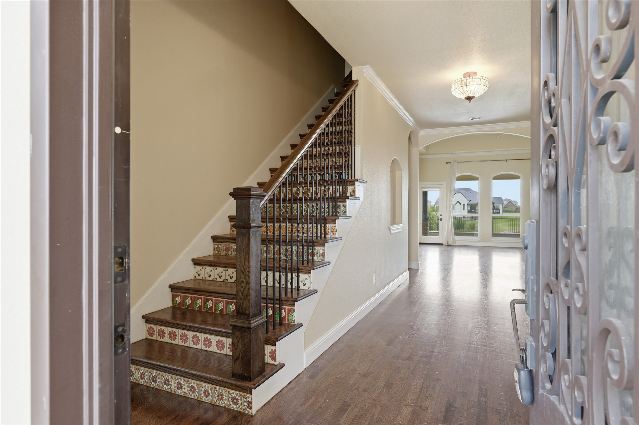 1200 Eagle Glen Pass