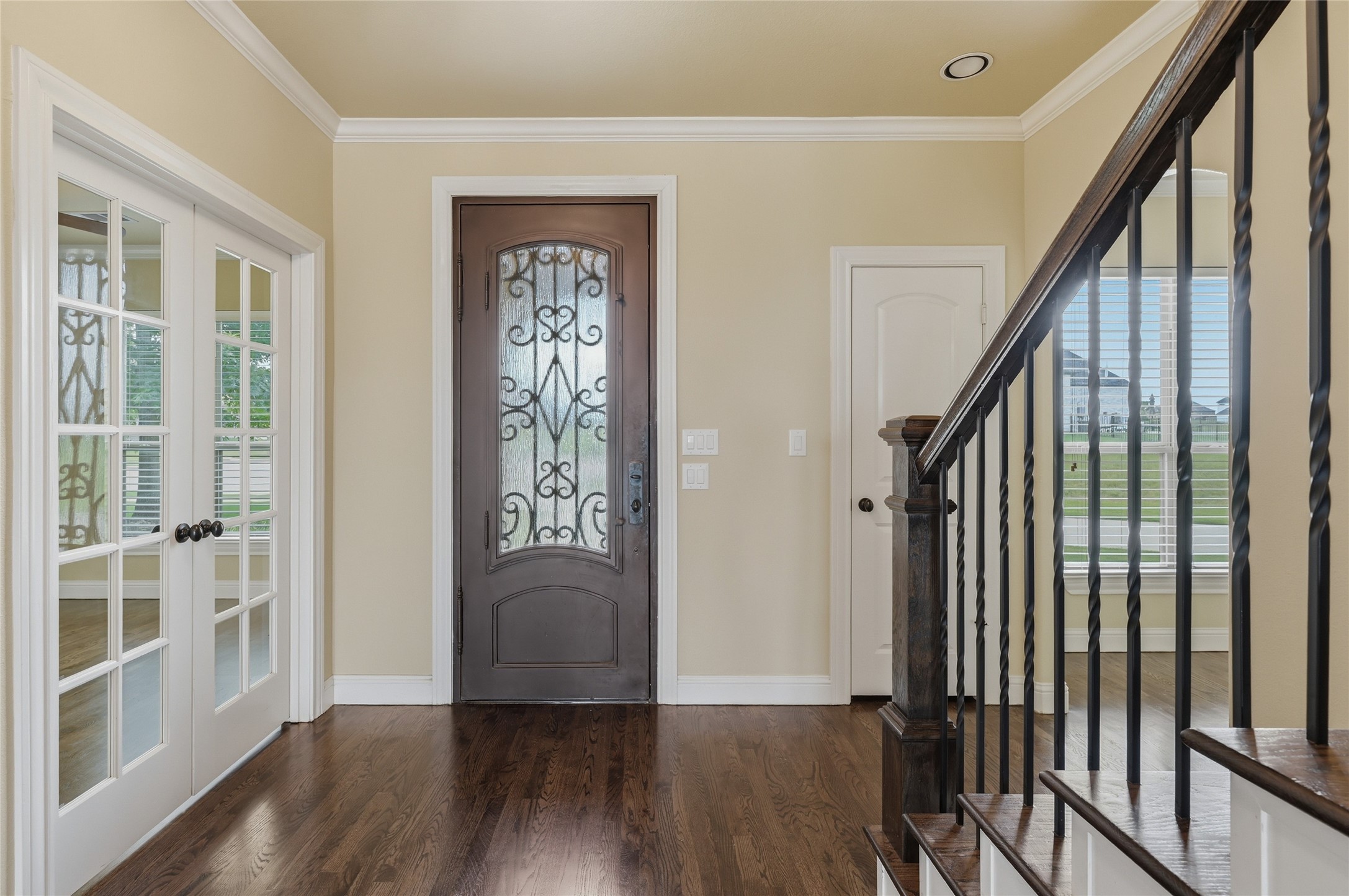 1200 Eagle Glen Pass