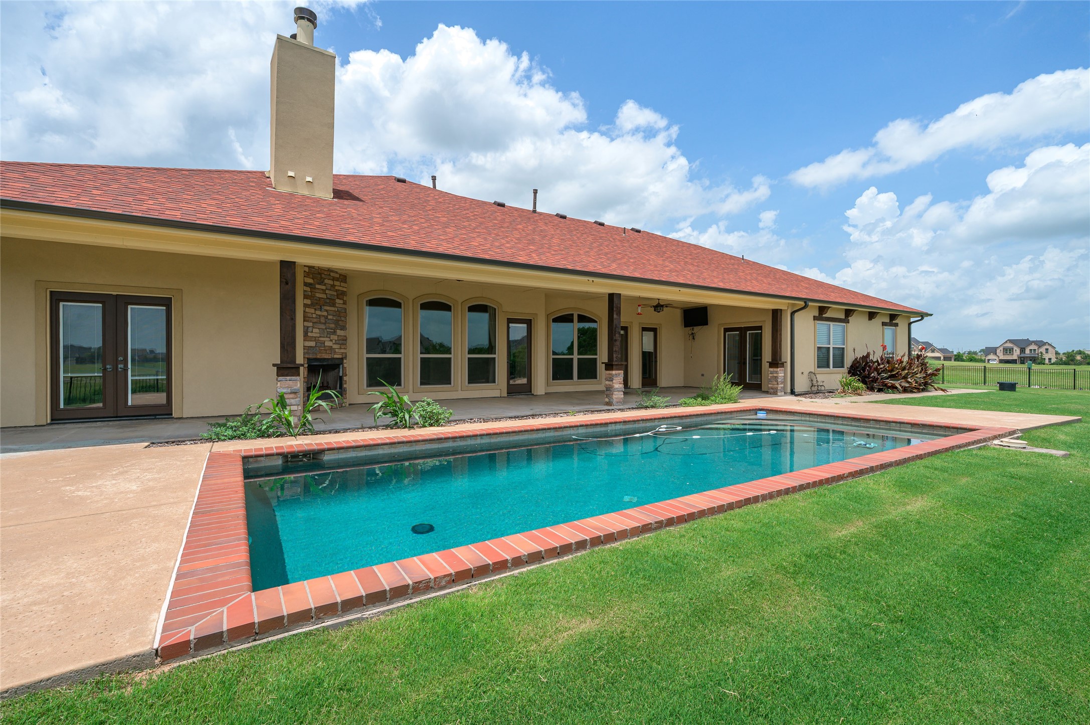 1200 Eagle Glen Pass
