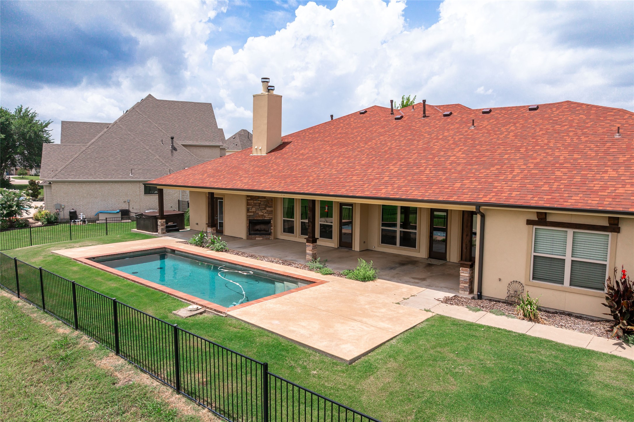 1200 Eagle Glen Pass