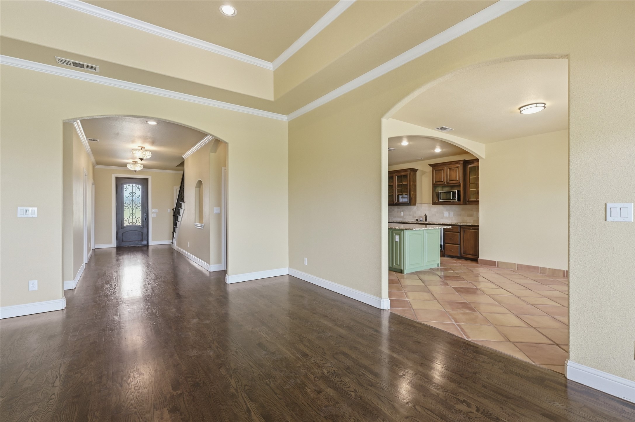 1200 Eagle Glen Pass