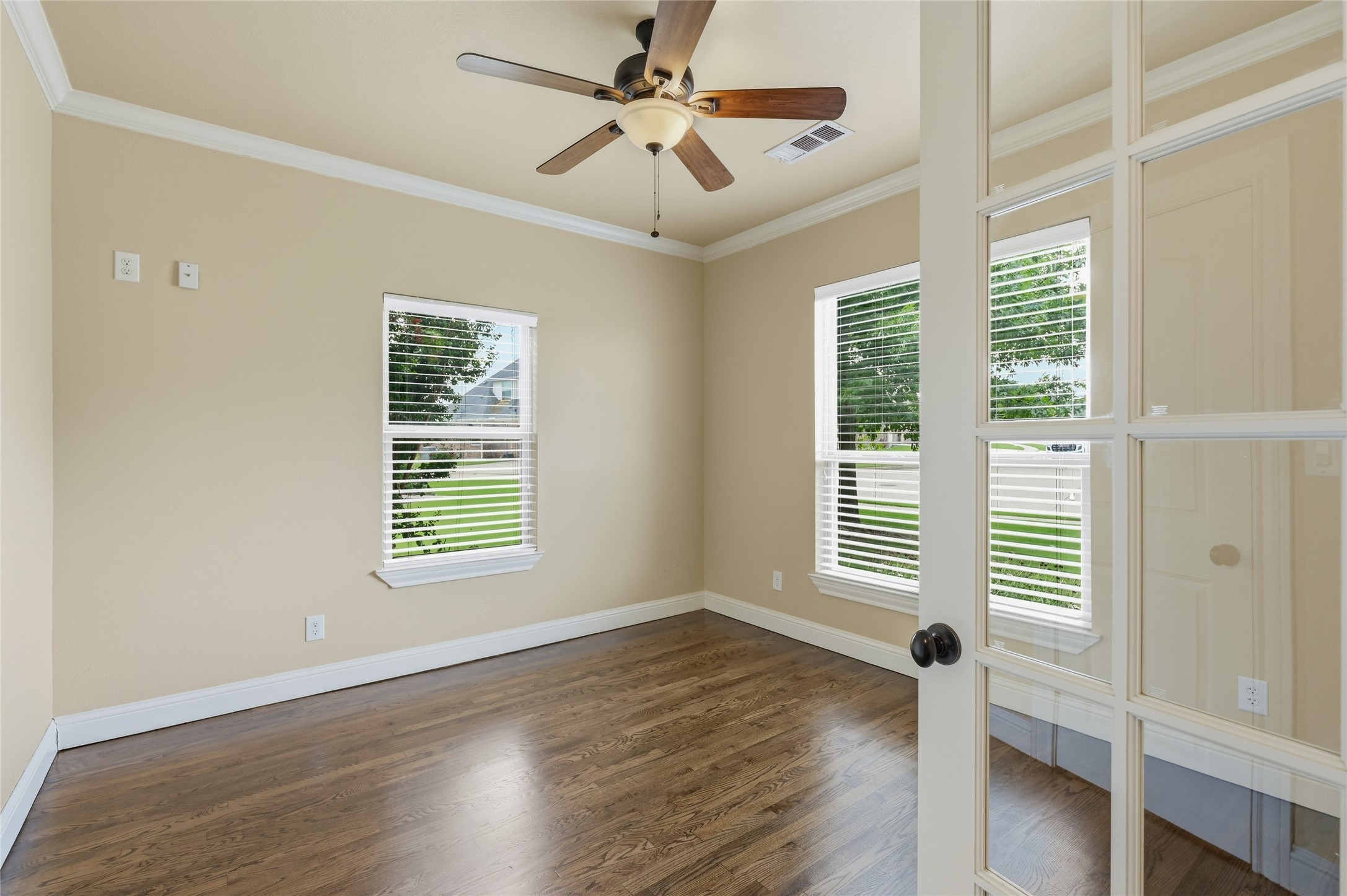 1200 Eagle Glen Pass