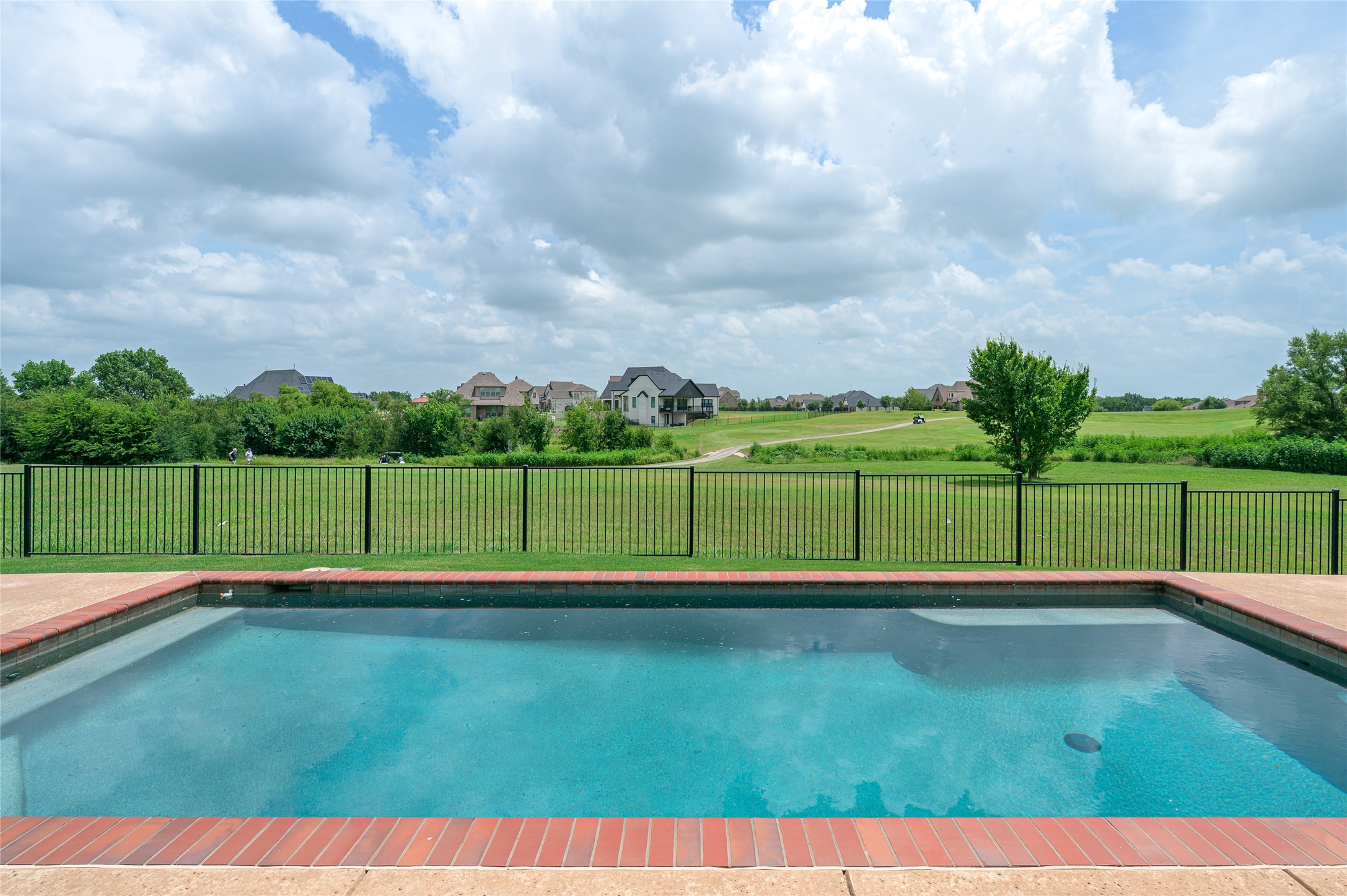 1200 Eagle Glen Pass