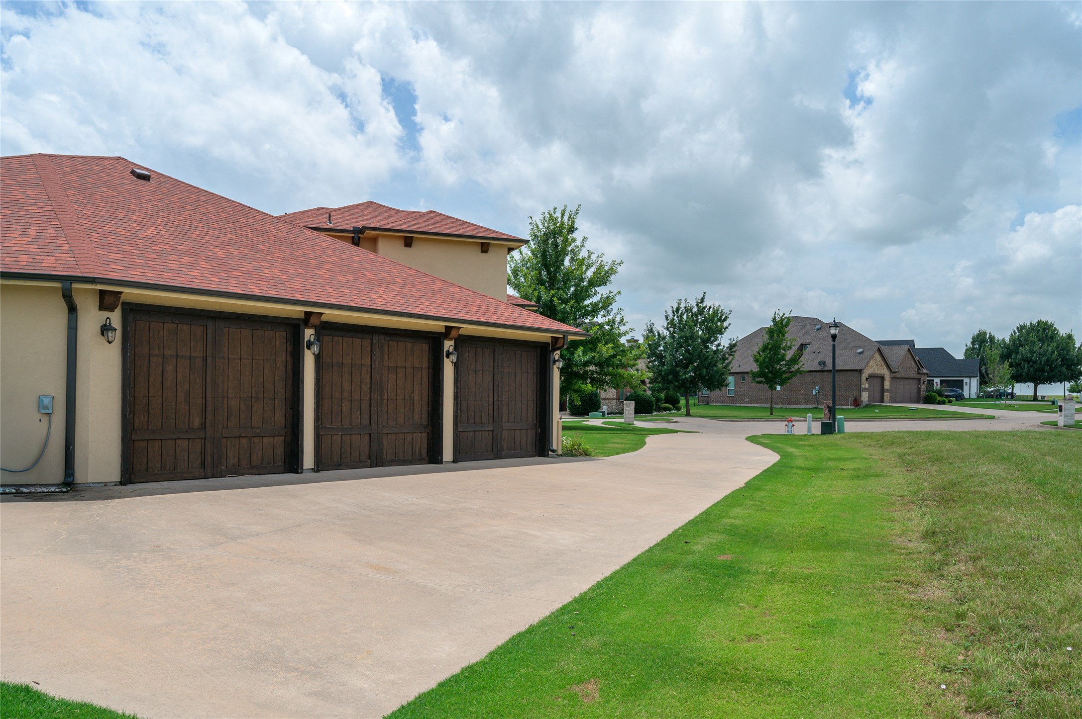 1200 Eagle Glen Pass