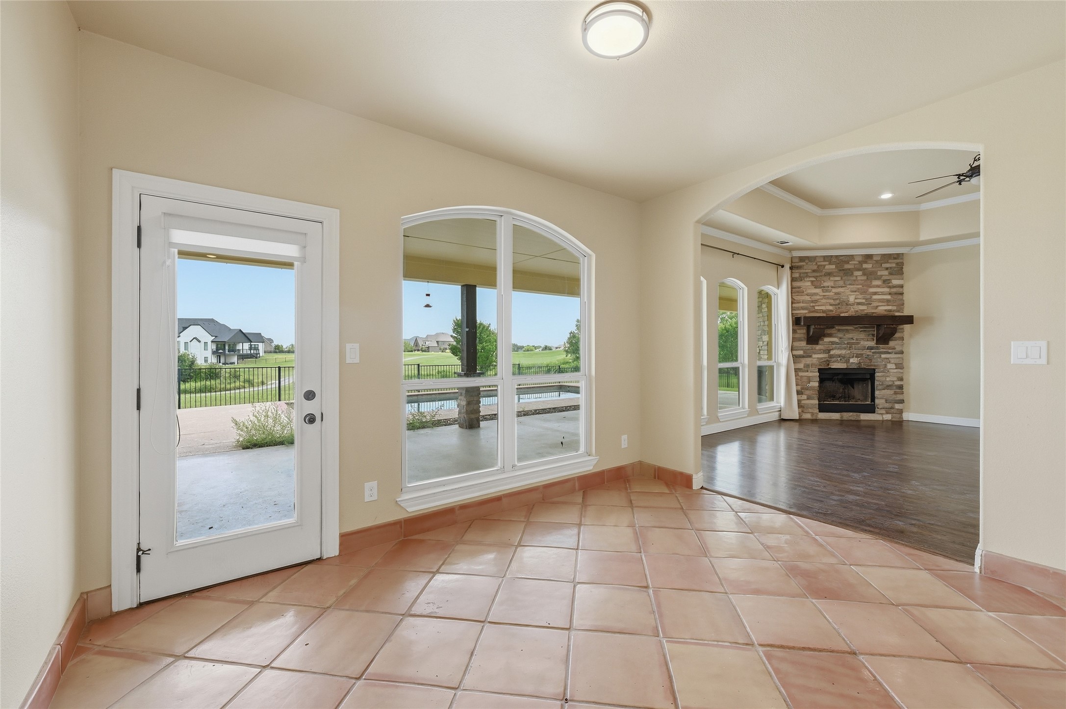 1200 Eagle Glen Pass