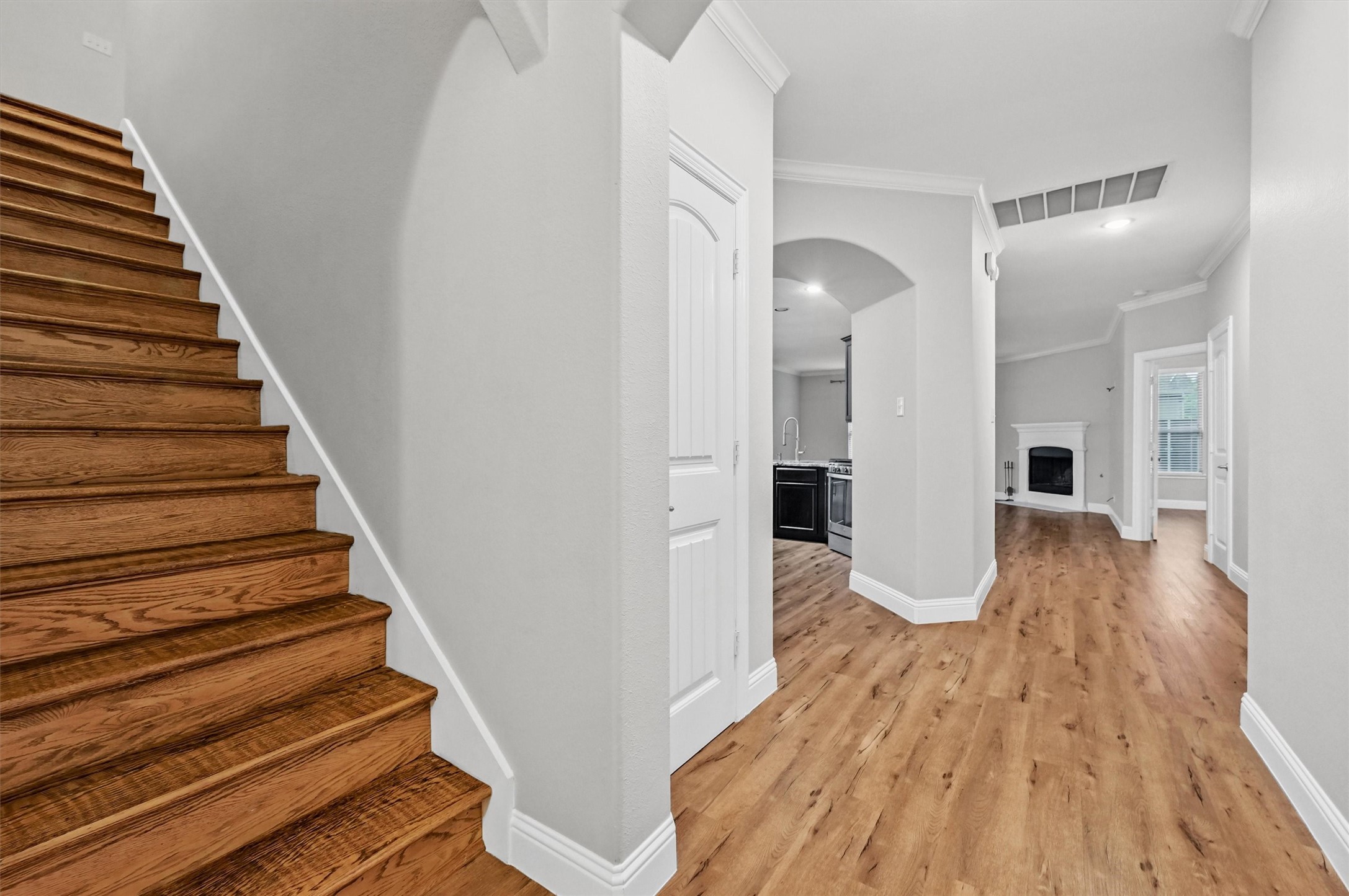 1512 Greenbrier Drive