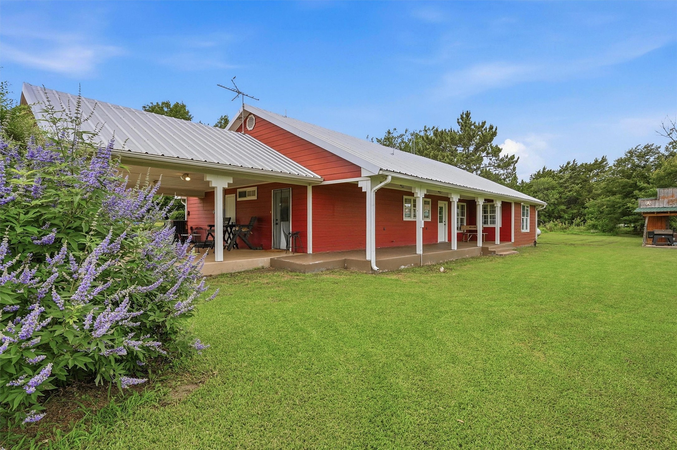 905 Crawford Road