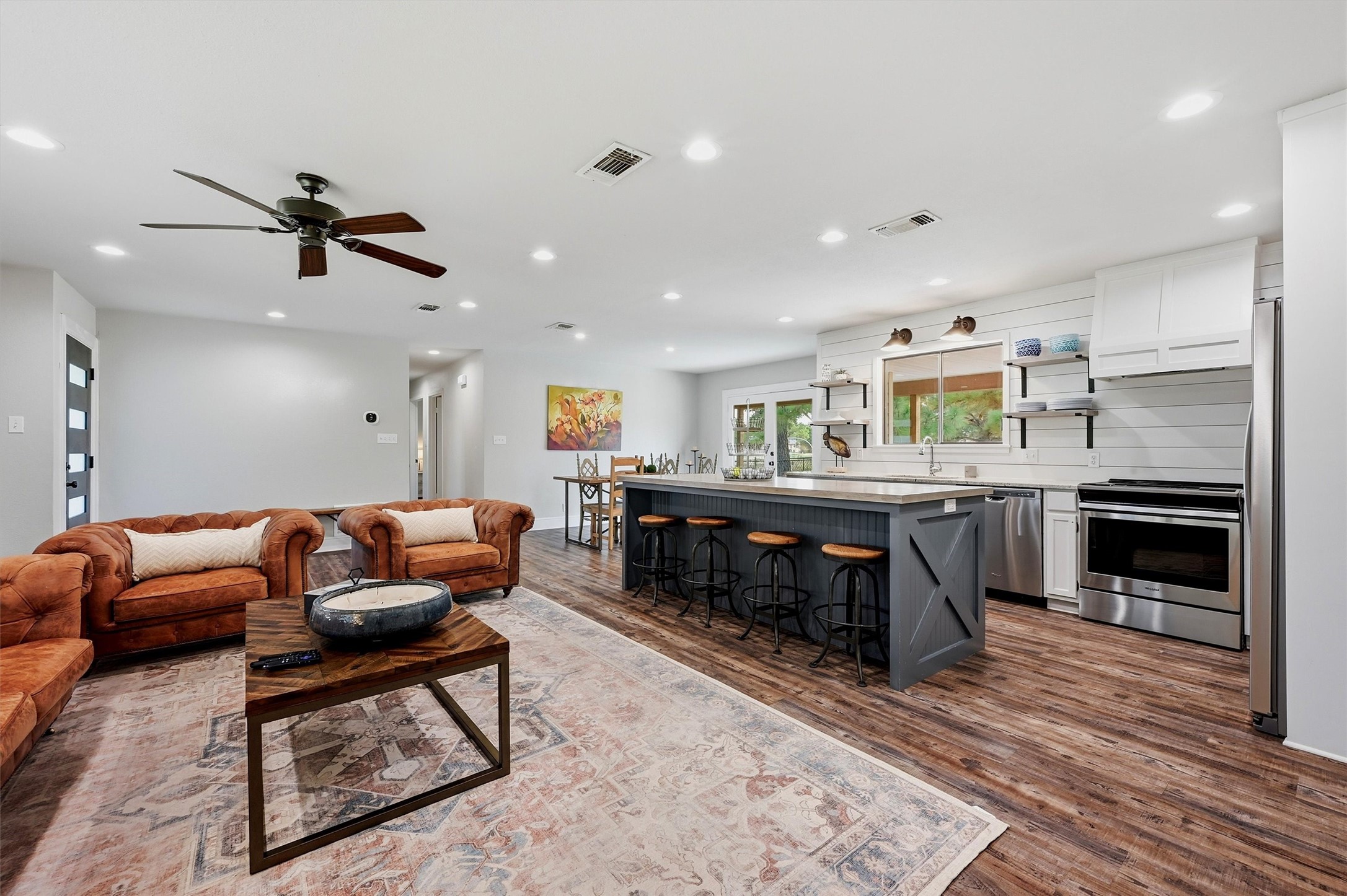 722 Kiowa Drive W