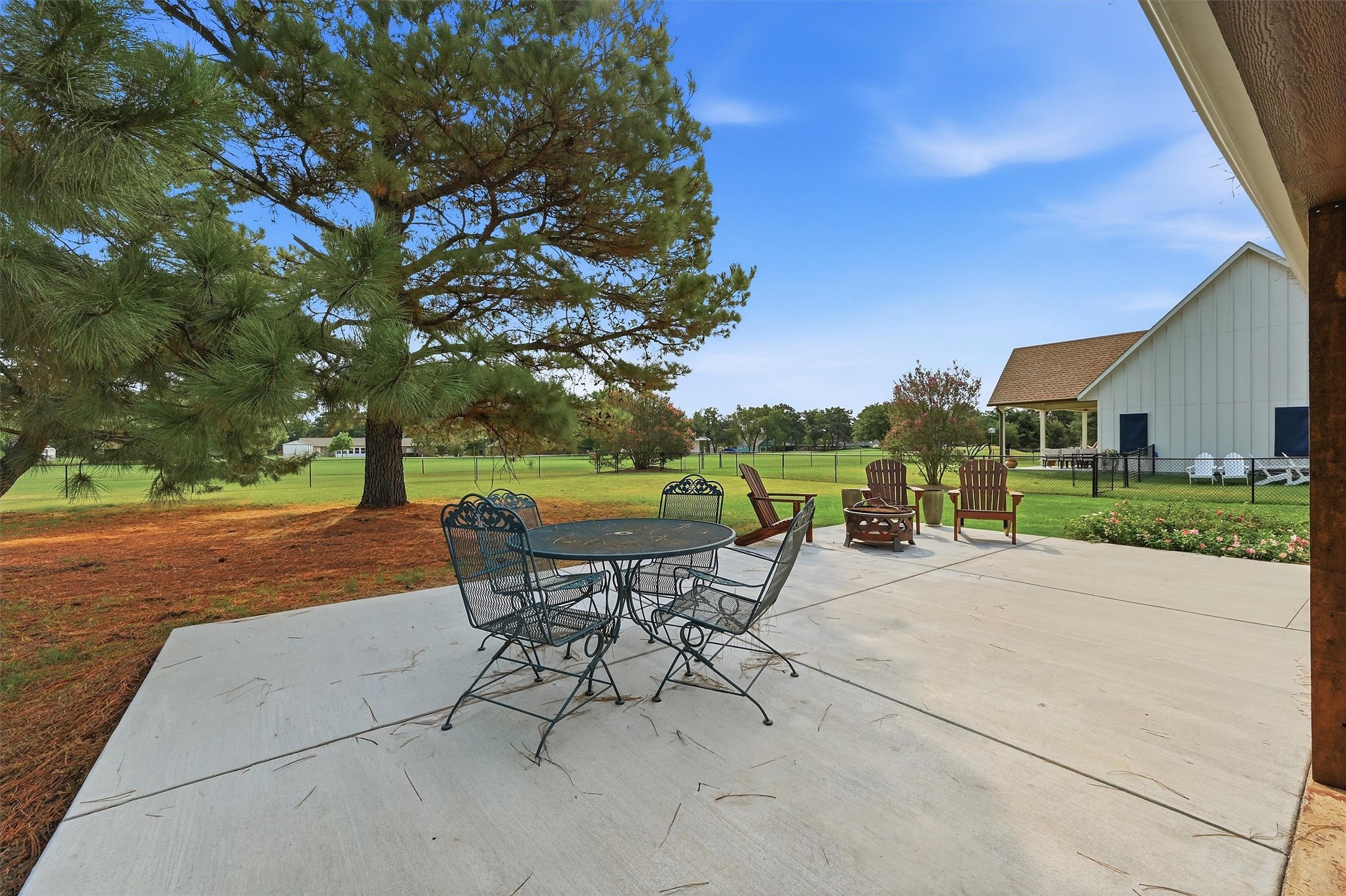 722 Kiowa Drive W
