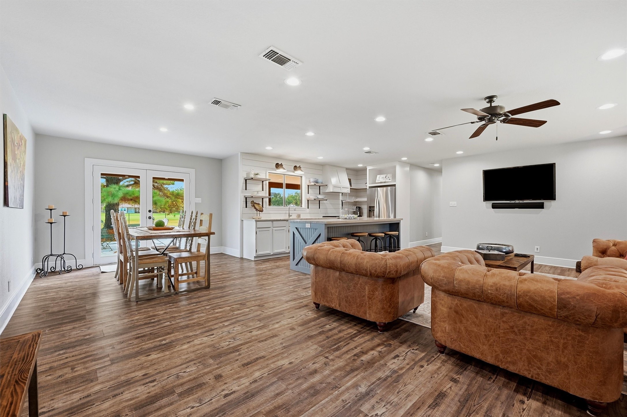 722 Kiowa Drive W